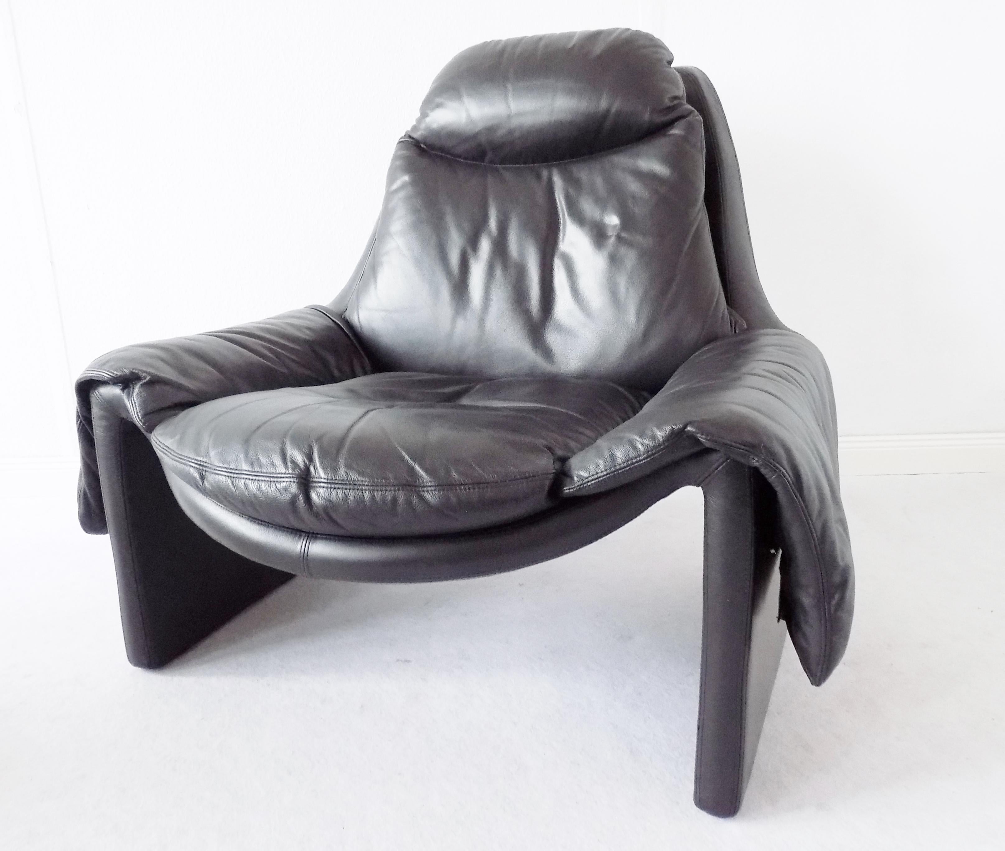 Saporiti P 60 Black Lounge Chair by Vittorio Introini, Italian Modern, Excellent For Sale 2