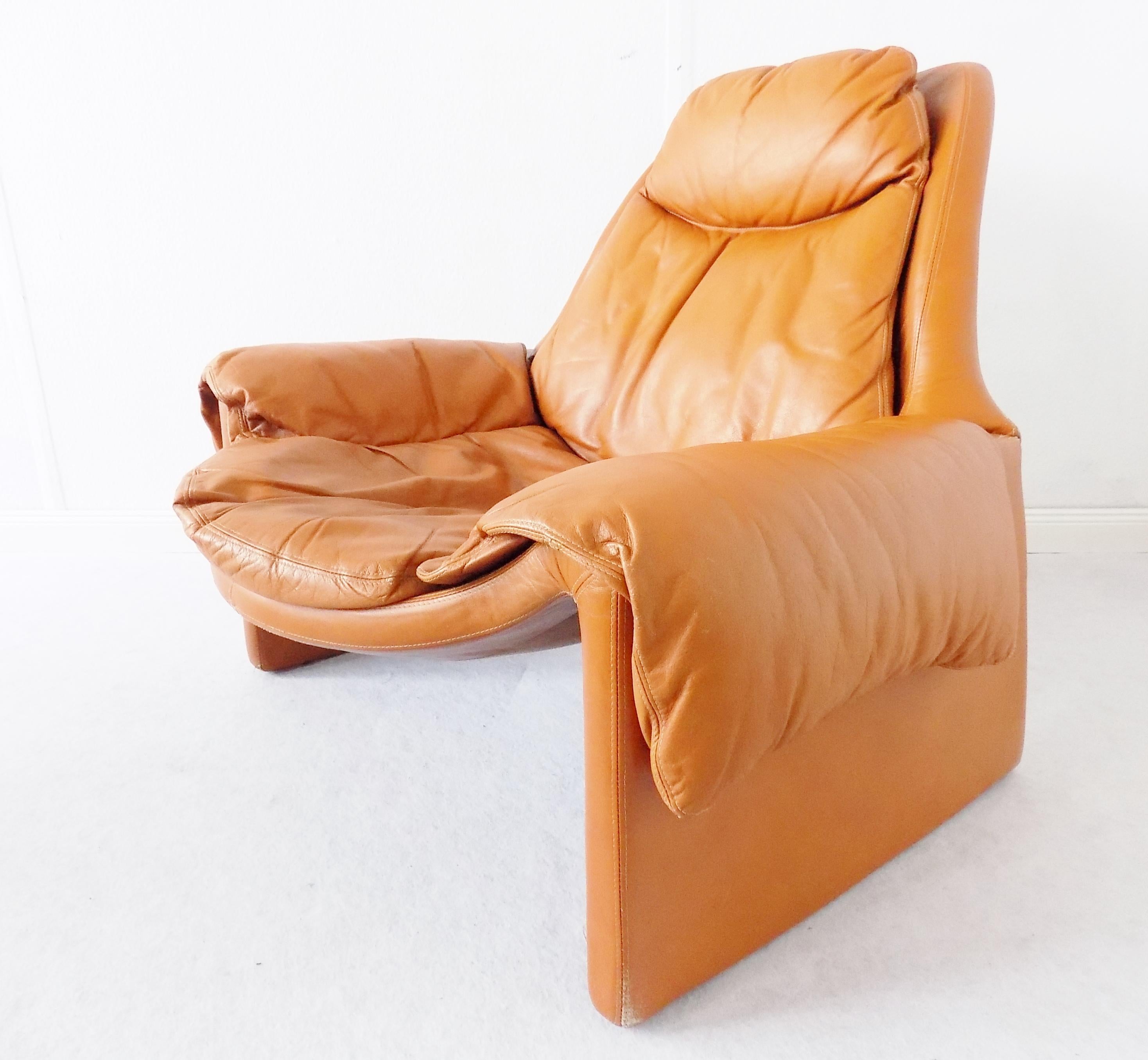 Italian Saporiti P60 Leather Lounge Chair with Ottoman by Vittorio Introini, Midcentury