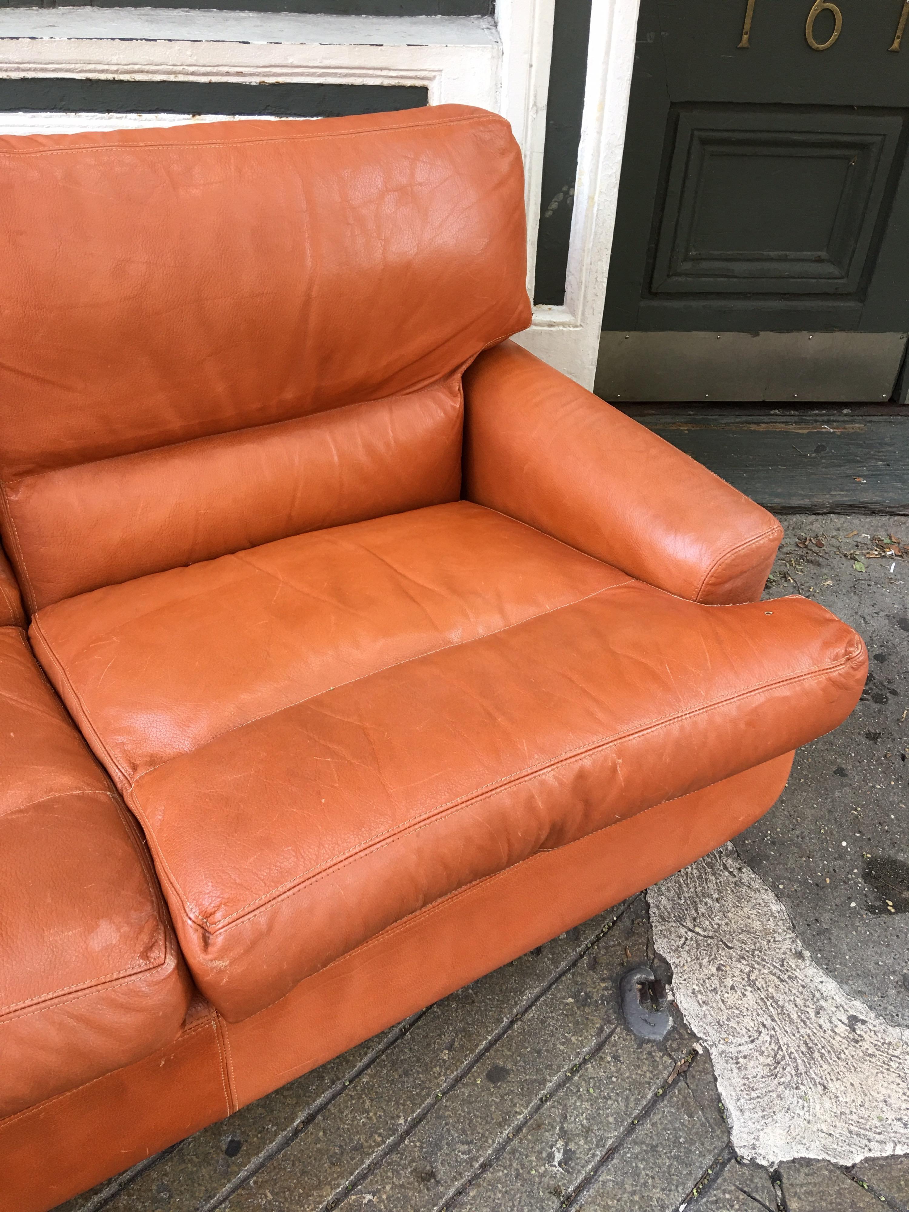 Saporitti 1970s Italian Leather Sofa In Good Condition In Philadelphia, PA