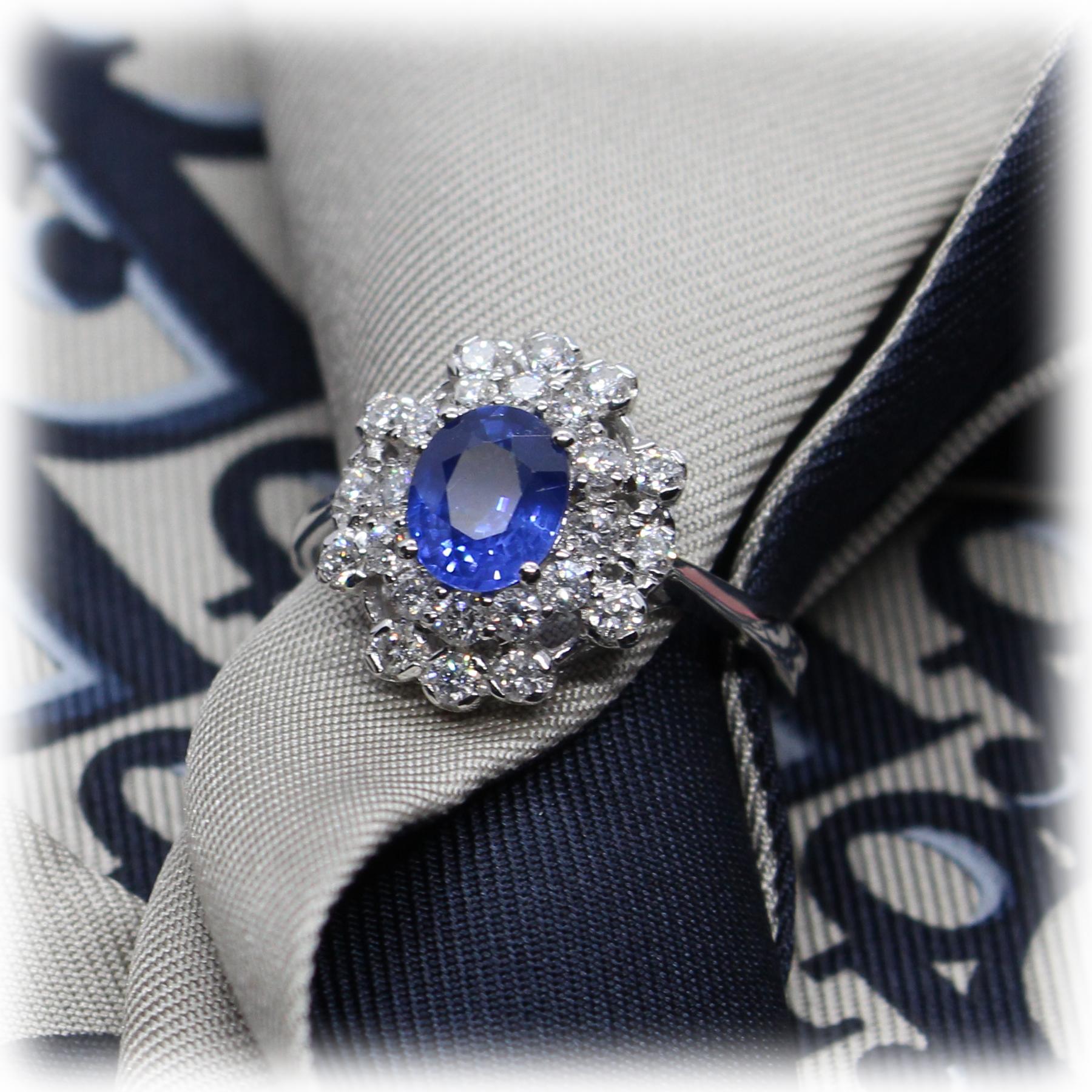 Sapphire 1.14 Carat White Gold Cocktail Ring 2