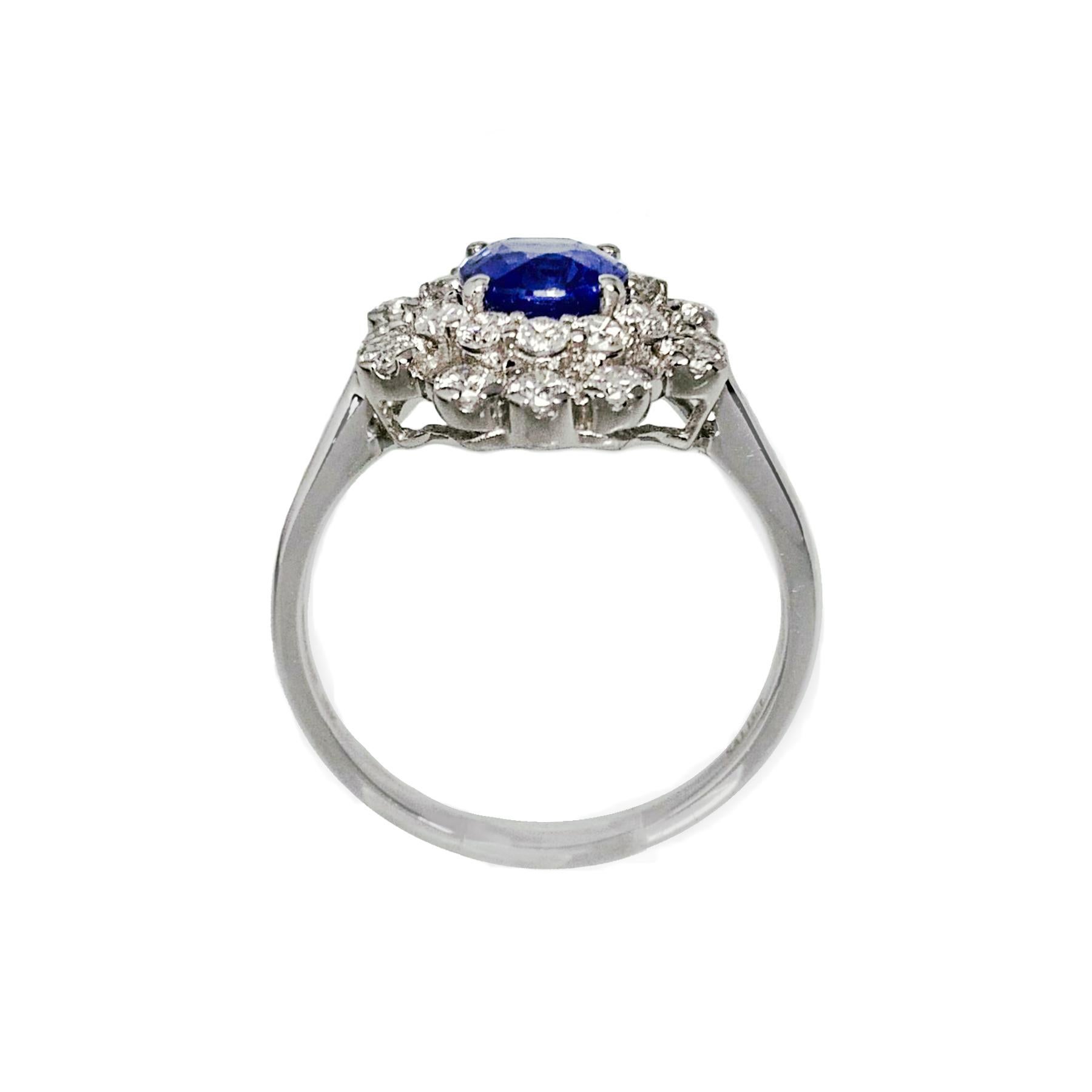 Contemporary Sapphire 1.14 Carat White Gold Cocktail Ring