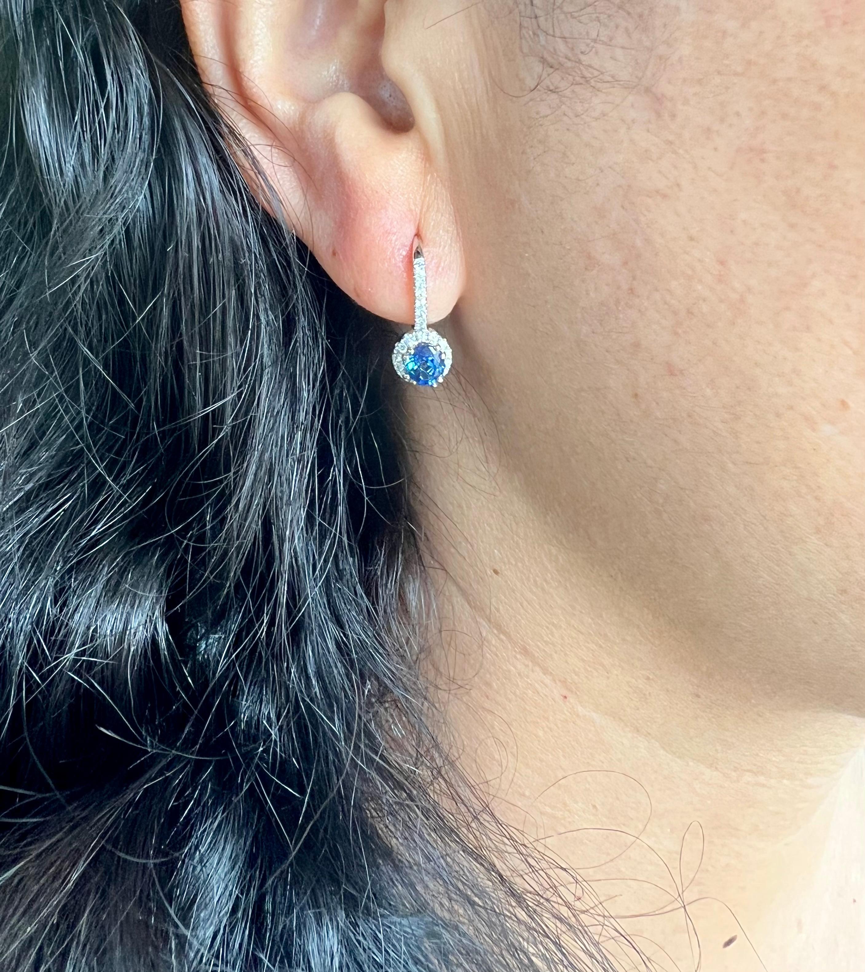 tru valentino earlobes
