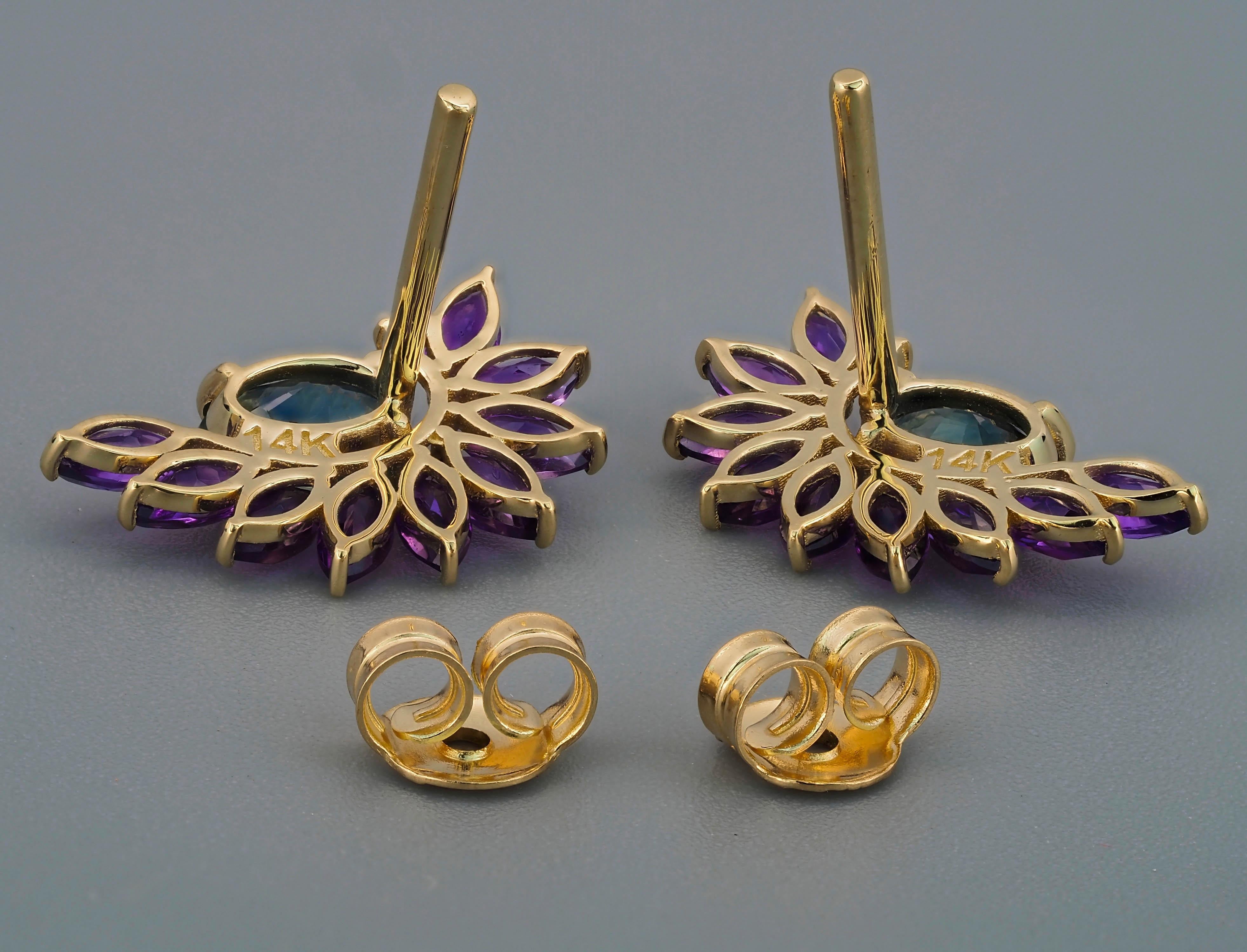 Women's Sapphire 14k gold earrings studs.  For Sale