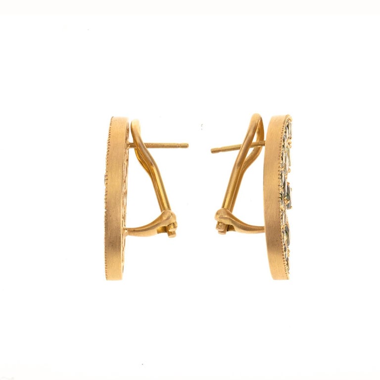 Sapphire 18 Karat Gold Earrings For Sale at 1stDibs