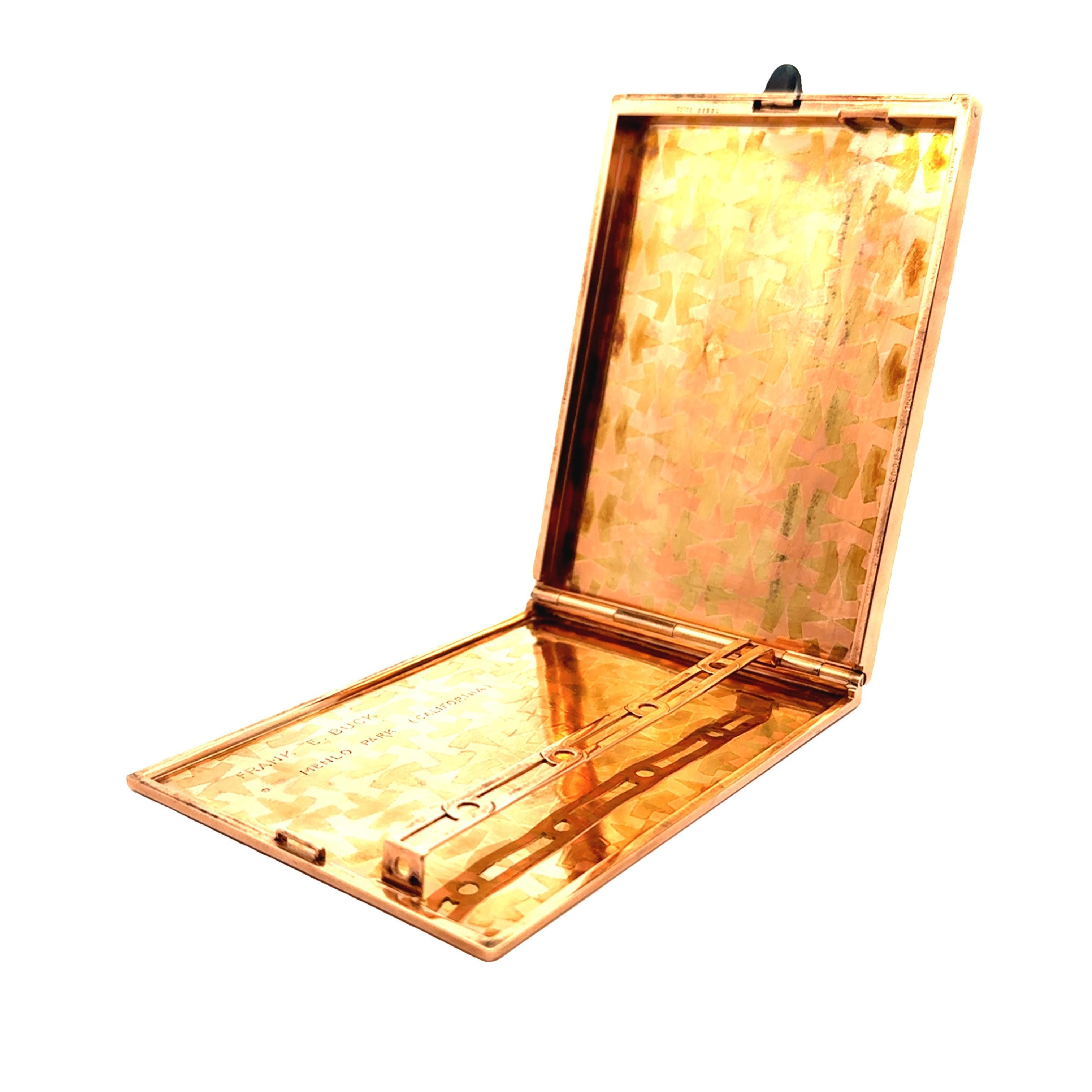 Contemporain Etui à cigarettes saphir en or 18k bicolore en vente