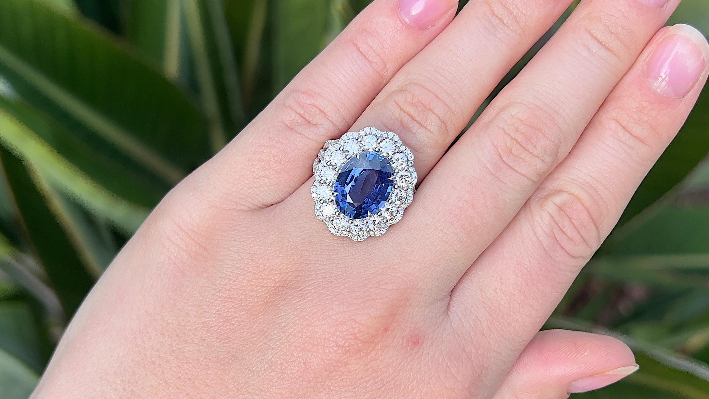 Contemporary Sapphire 5.83 Carat Ring with Diamonds 2.45 Carats Total 18K Gold For Sale