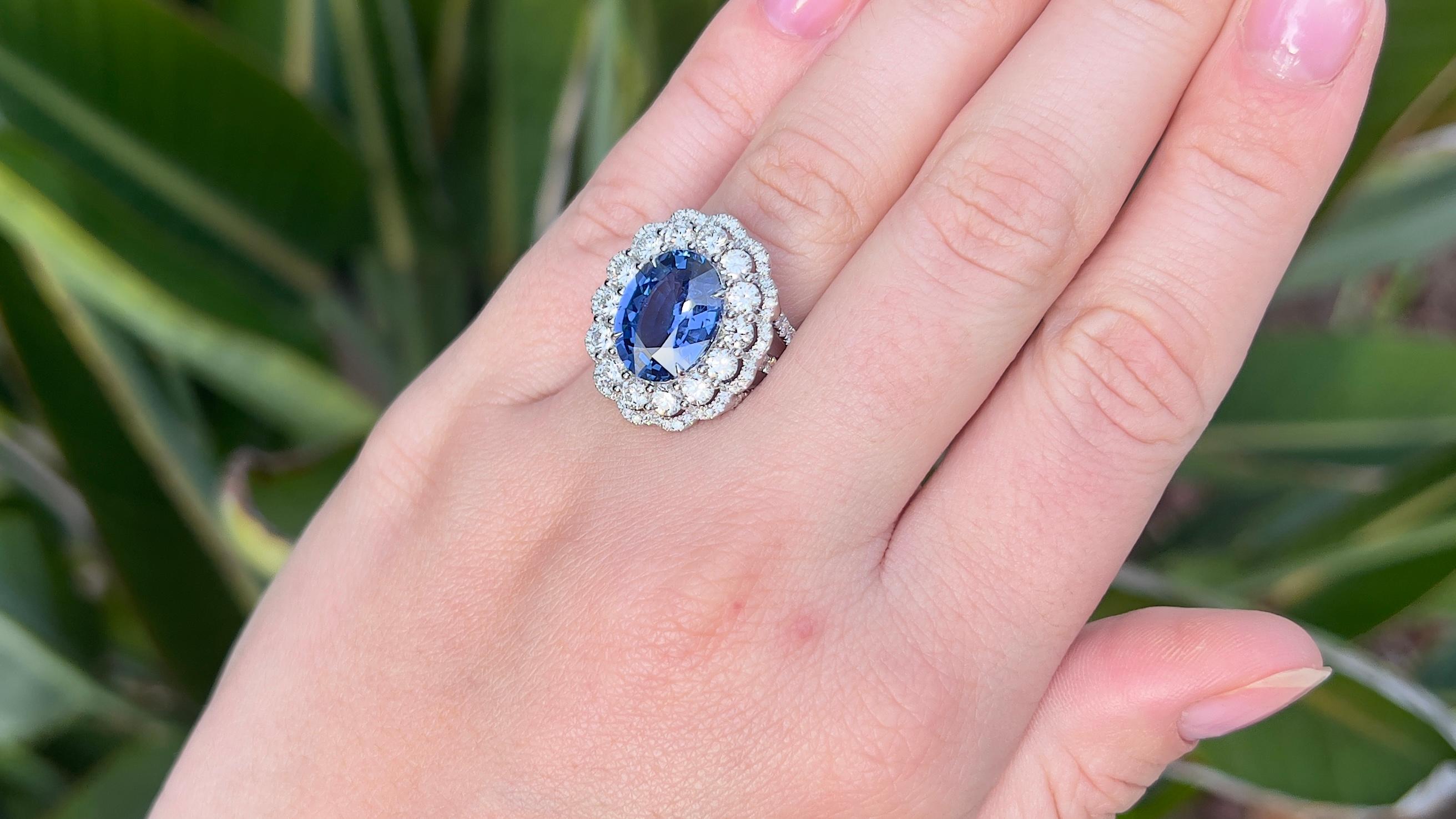 Sapphire 5.83 Carat Ring with Diamonds 2.45 Carats Total 18K Gold In Excellent Condition For Sale In Carlsbad, CA