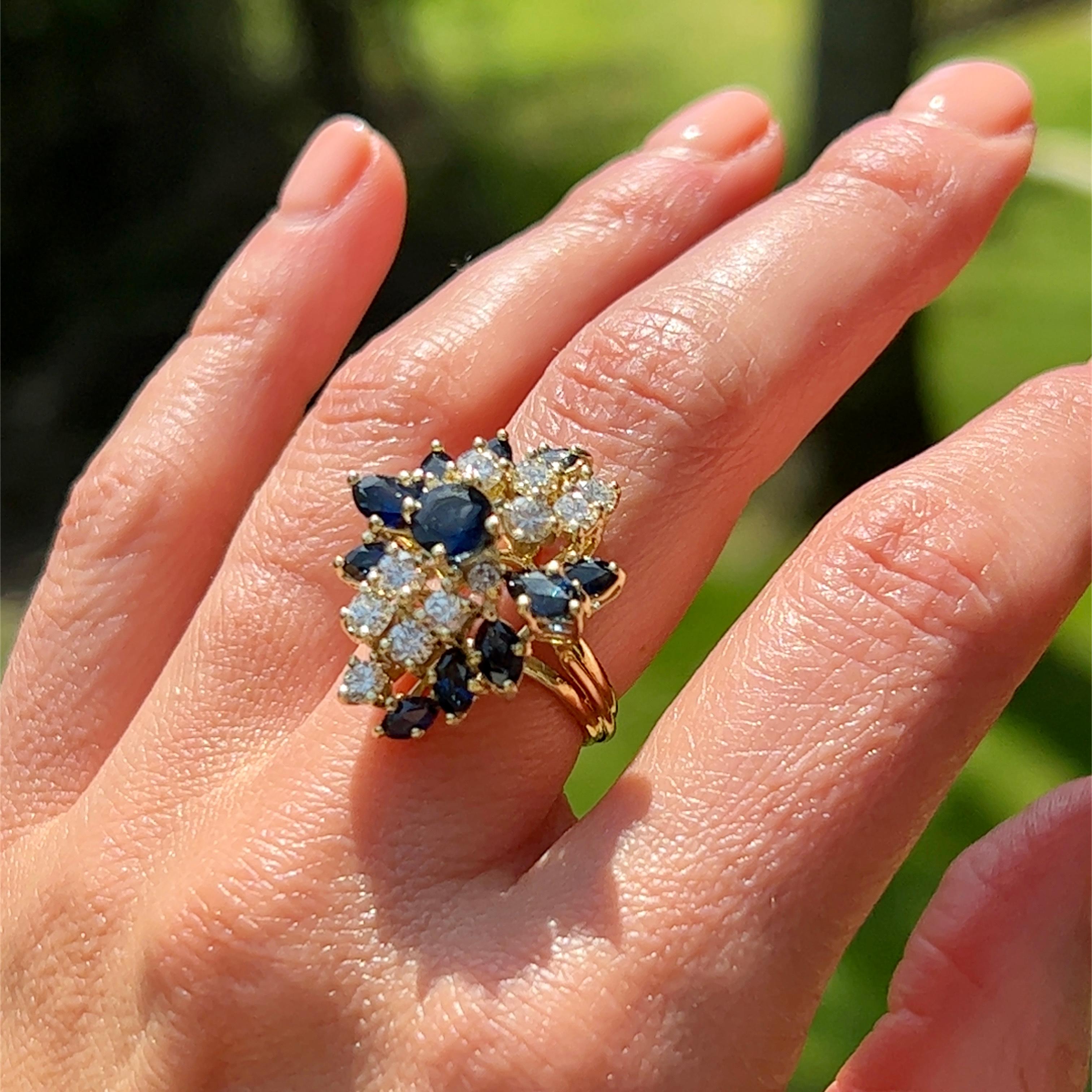 Sapphire and 1.00Ctw Diamond Cluster Ring in 18K Gold For Sale 3