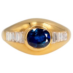 Sapphire and Baguette Cut Diamonds 18Kt Gold Ring