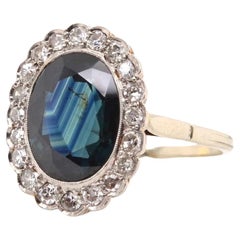 Vintage Sapphire and brilliant-cut diamonds ring