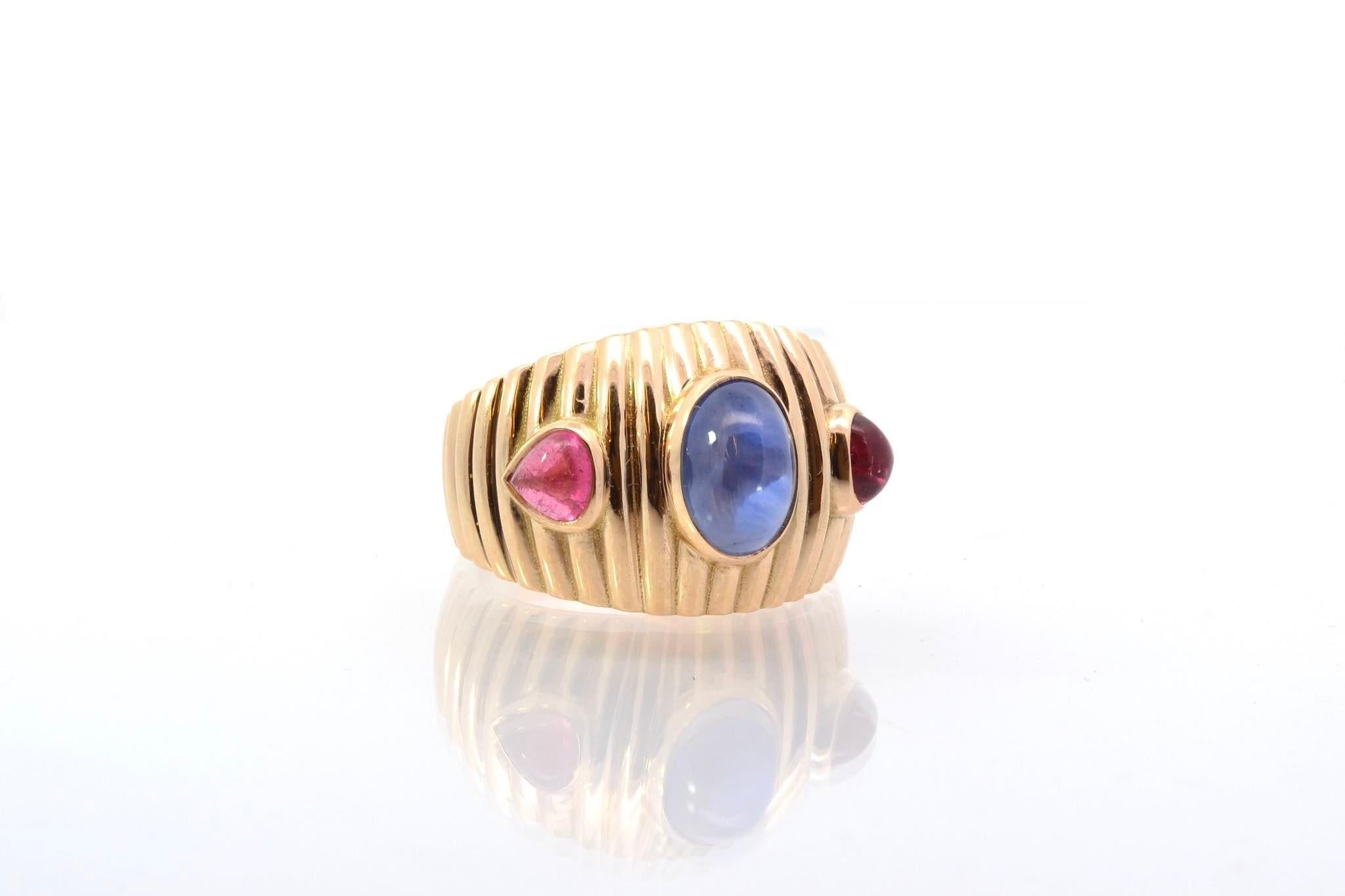 Cabochon Sapphire and cabochon tourmaline ring in gold For Sale