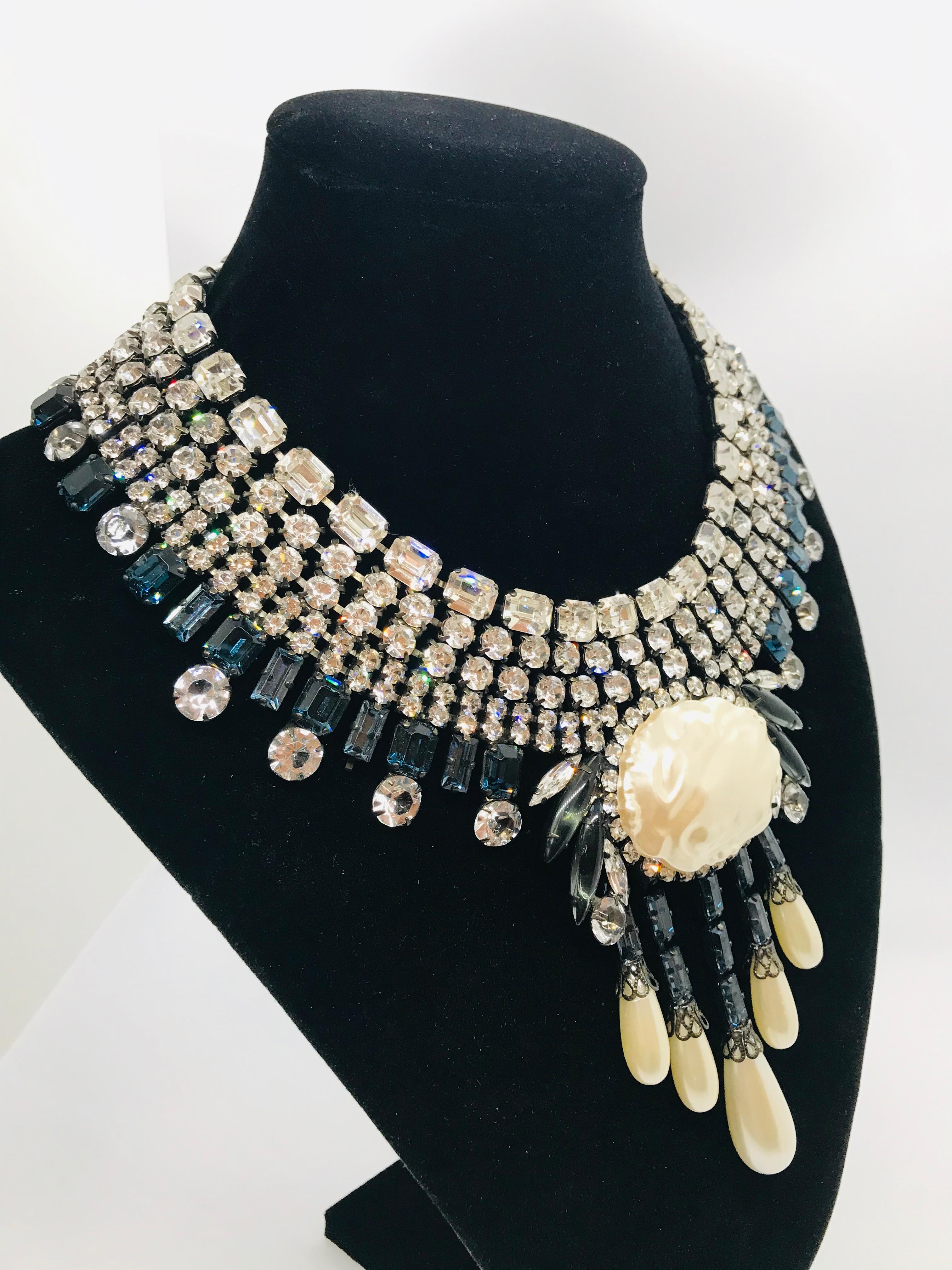 Sapphire and Clear Austrian Crystal Mauvé Pearl Fringed Collar Necklace In New Condition For Sale In Toronto, CA
