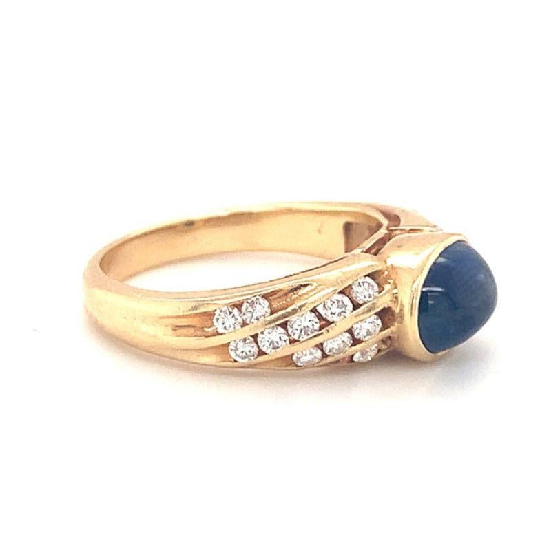 Cabochon Sapphire and Diamond 14k Yellow Gold Ring, circa 1970s For Sale