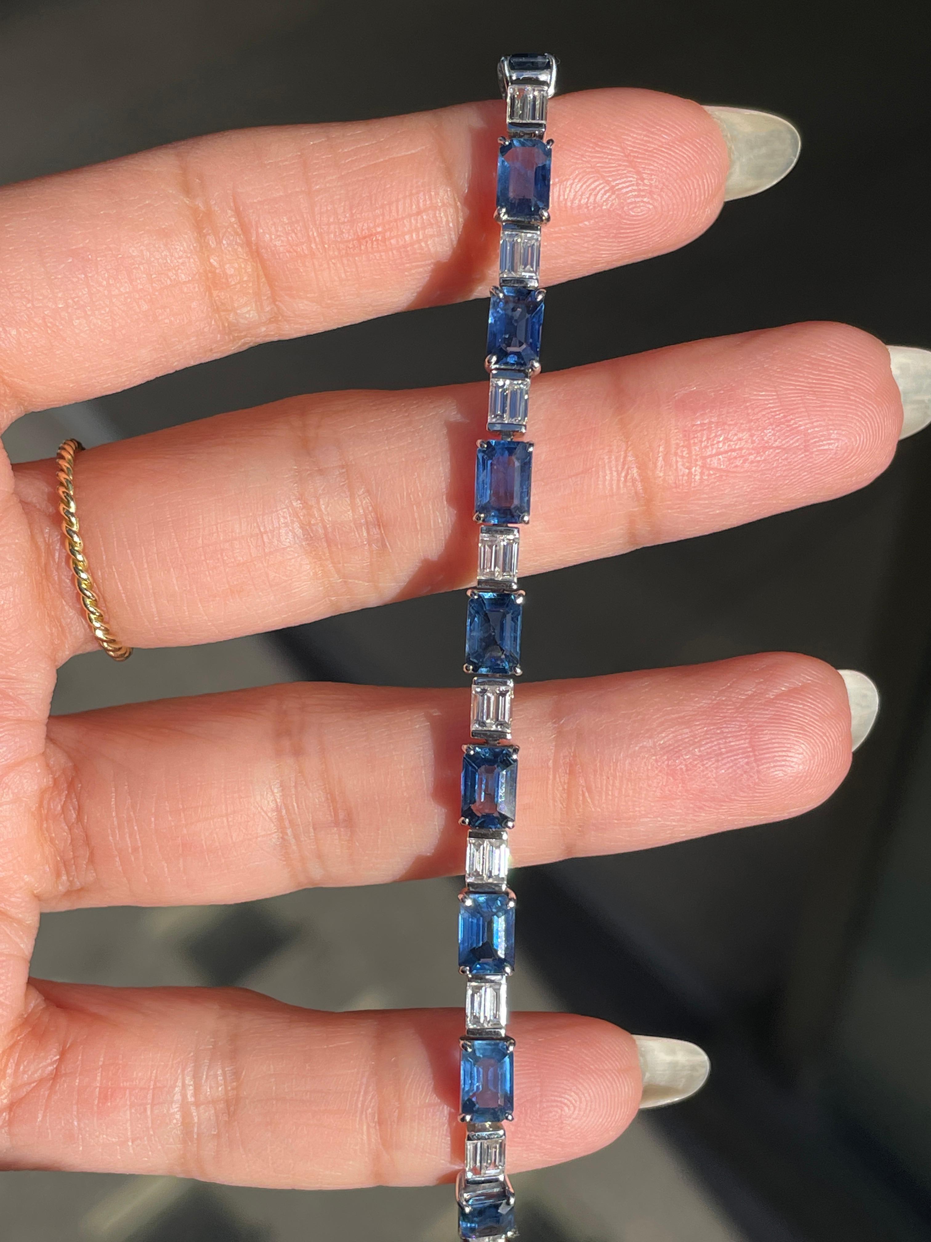 Sapphire and Diamond 18 Carat White Gold Tennis Bracelet In Excellent Condition For Sale In London, GB