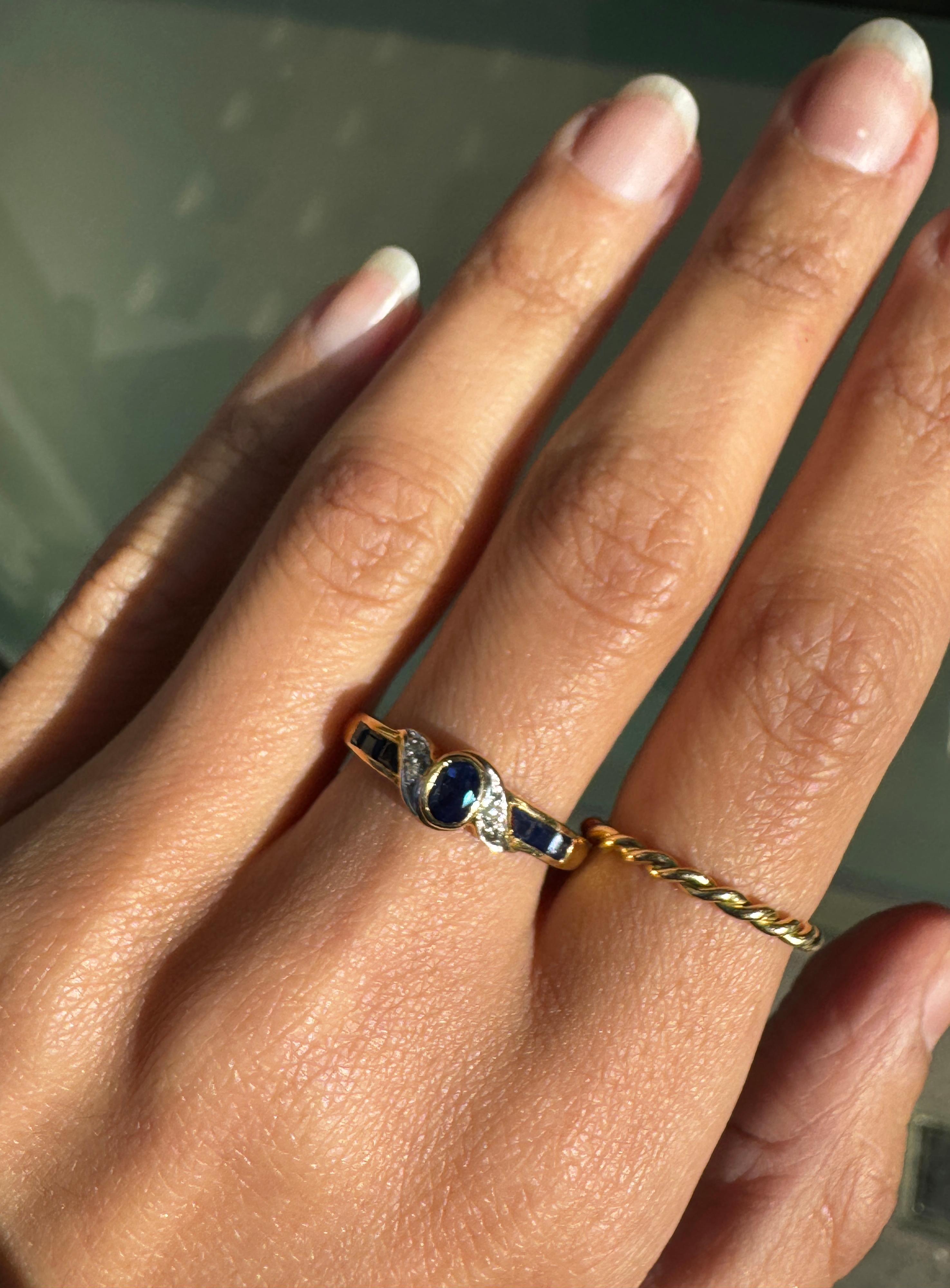 Women's or Men's Sapphire and Diamond 18 Carat Yellow & White Gold Dress Ring For Sale