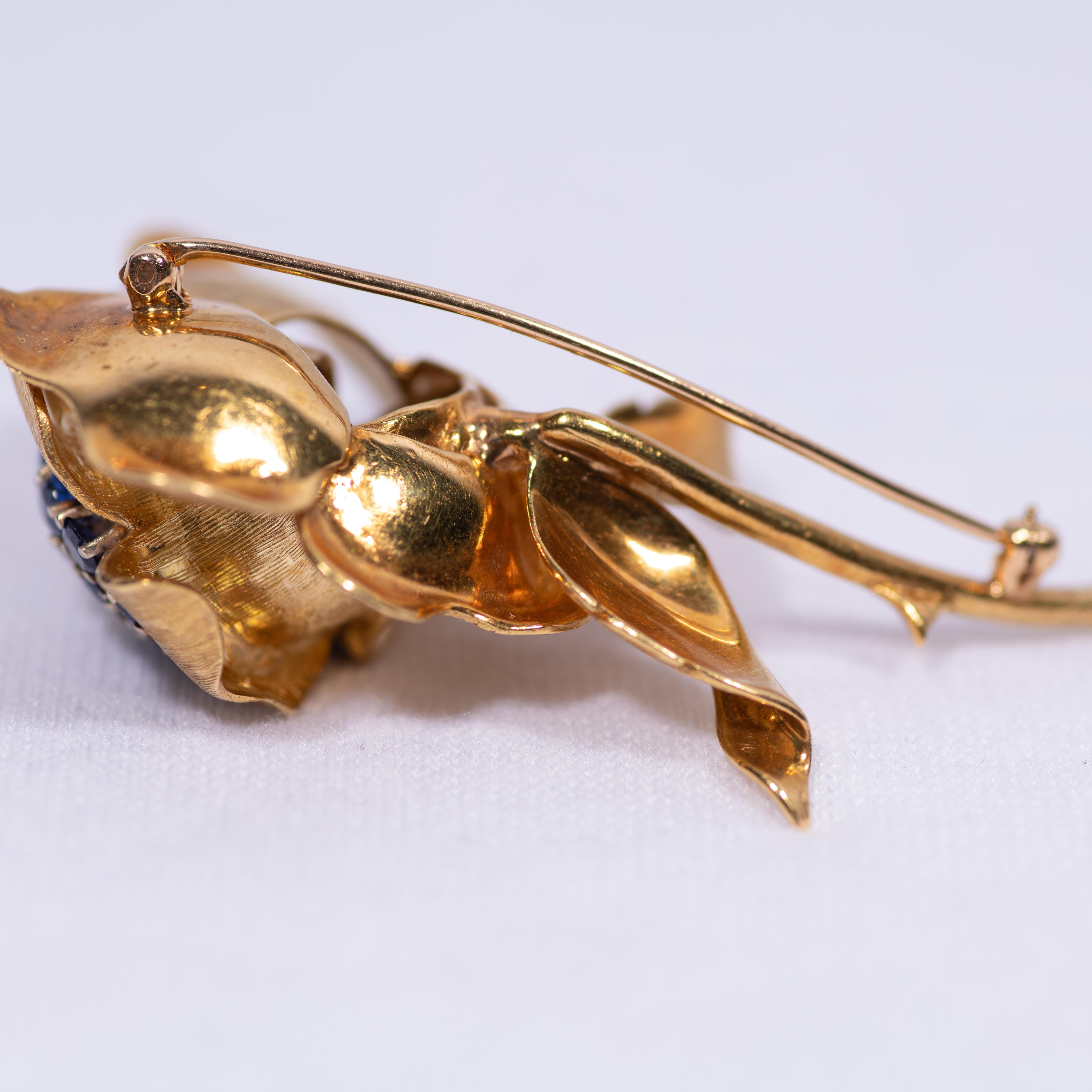 Sapphire and Diamond 18 Karat Yellow Gold Rose Flower Brooch Pin In Good Condition For Sale In Austin, TX