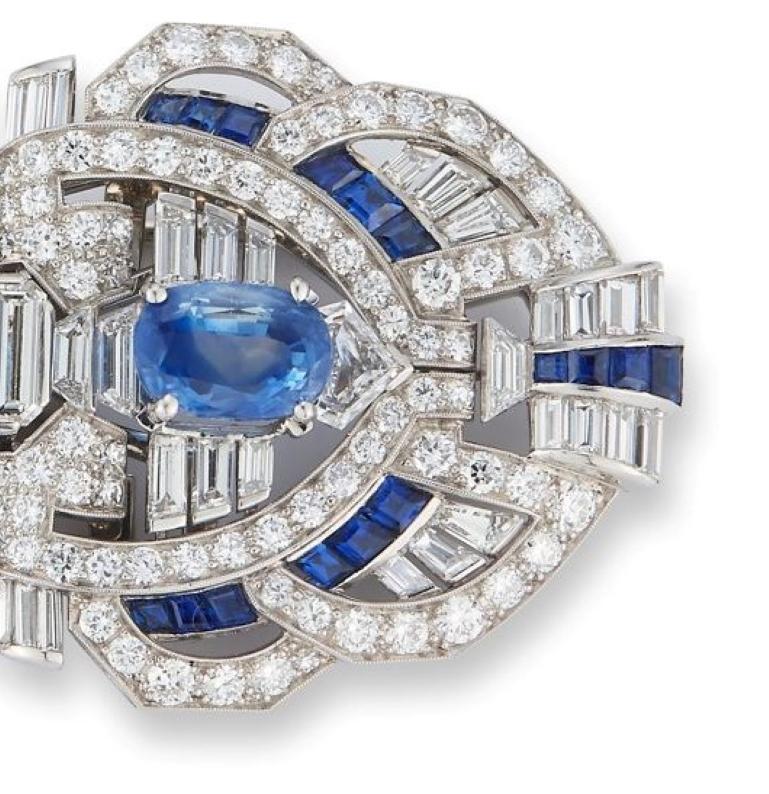 Sapphire and Diamond Art Deco Brooch In Excellent Condition For Sale In Greenwich, CT
