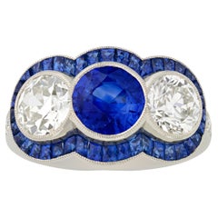 Art-déco-Ring mit Saphiren und Diamanten
