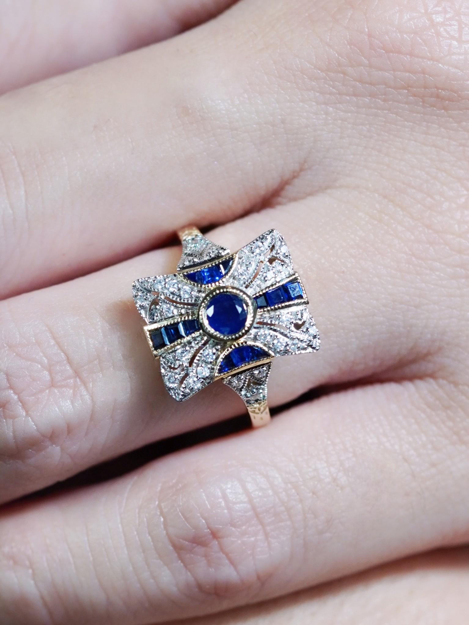 Bague de fiançailles en or jaune 9K avec saphir et diamant de style Art déco Neuf - En vente à Bangkok, TH
