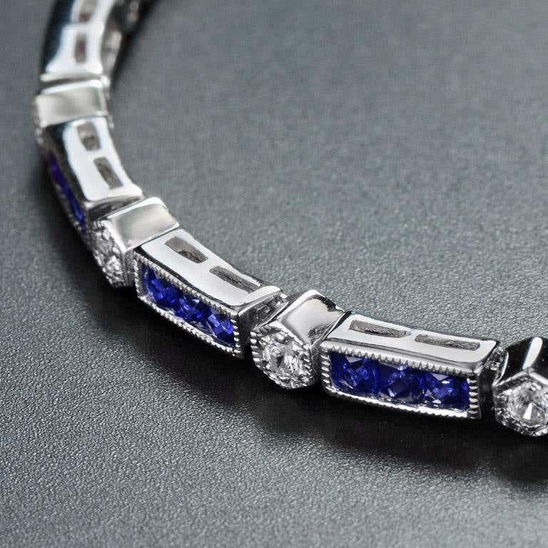 Bracciale tennis in stile Art Déco con zaffiri e diamanti in oro bianco 18 carati In condizioni Nuovo in vendita a Bangkok, TH