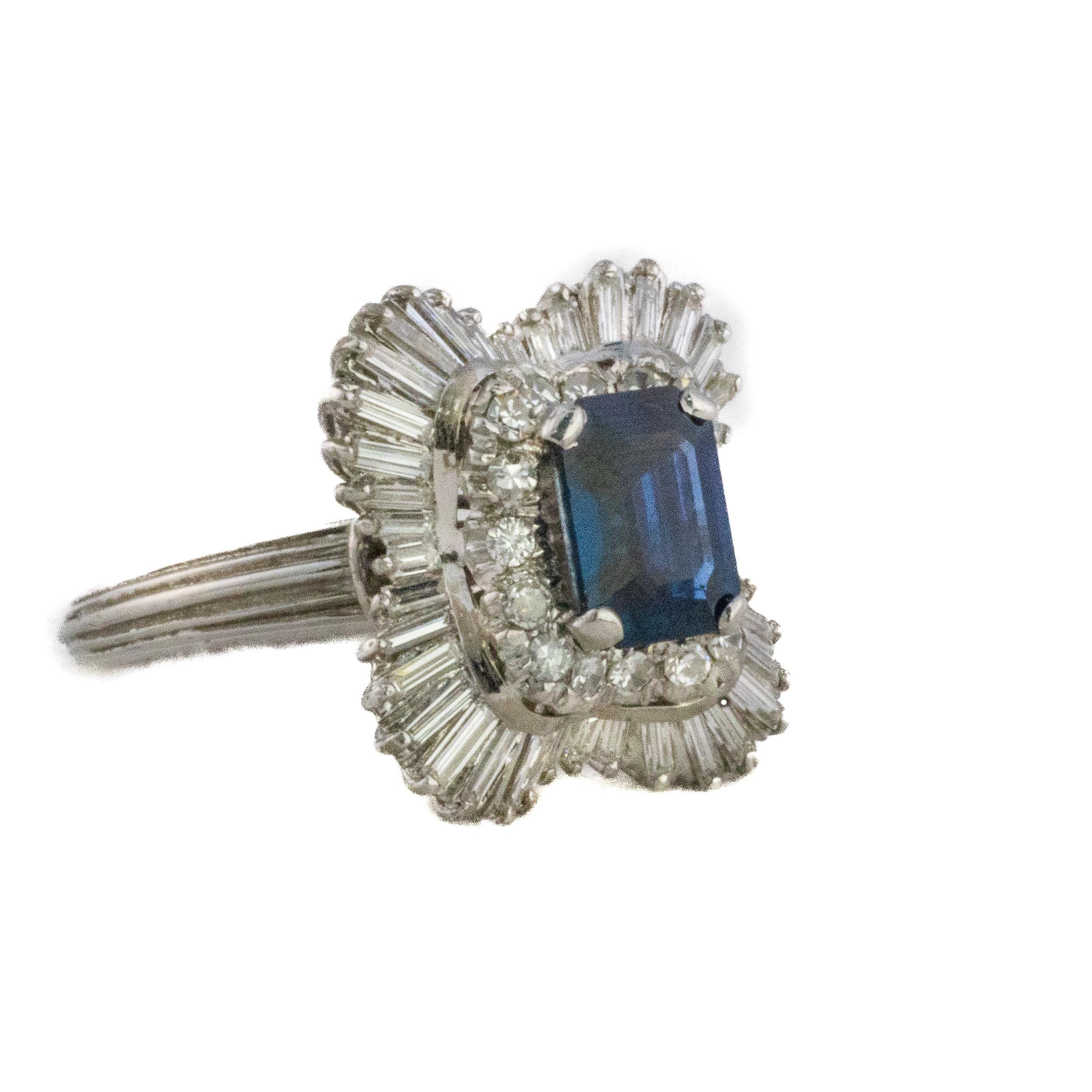 Anillo Bailarina Zafiro y Diamantes en Excelente estado para la venta en New York, NY