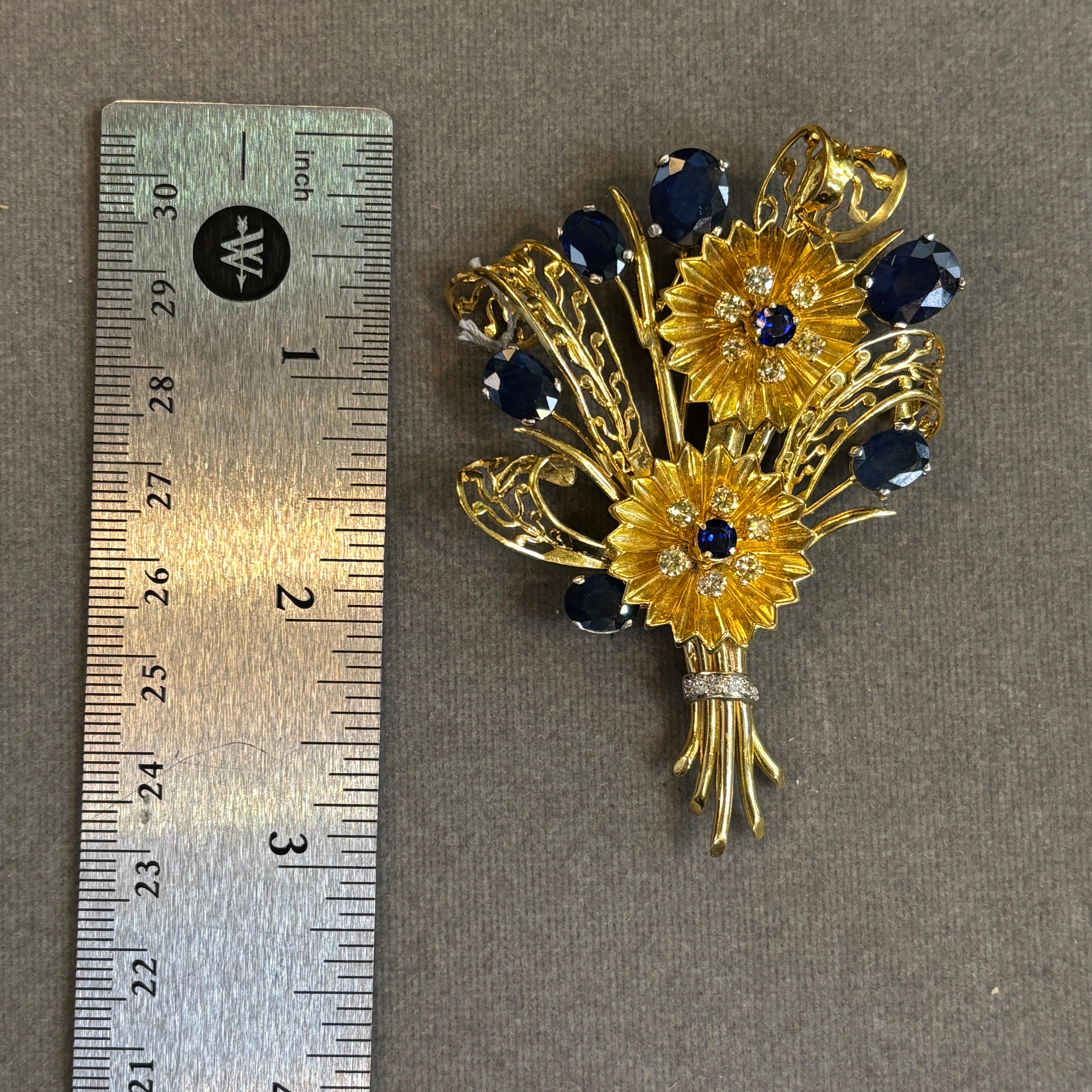 Broche Ramo de zafiros y diamantes en Excelente estado para la venta en New York, NY