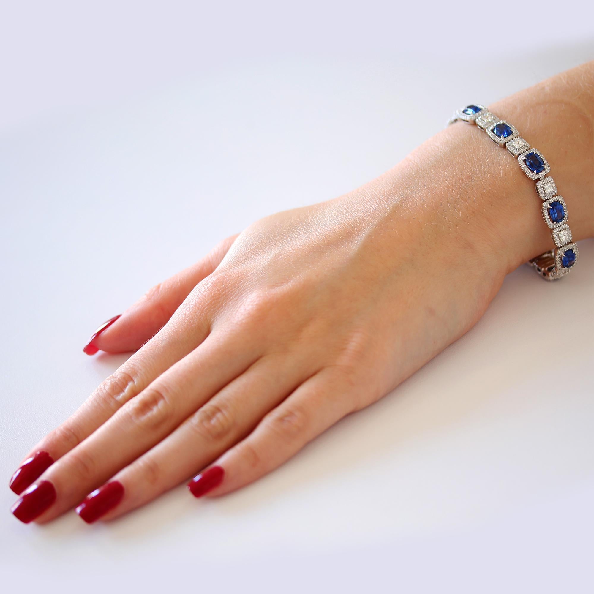 Sapphire and Diamond White Gold Bracelet In New Condition For Sale In New York, NY