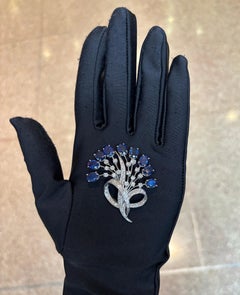 Brosche mit Saphir und Diamant