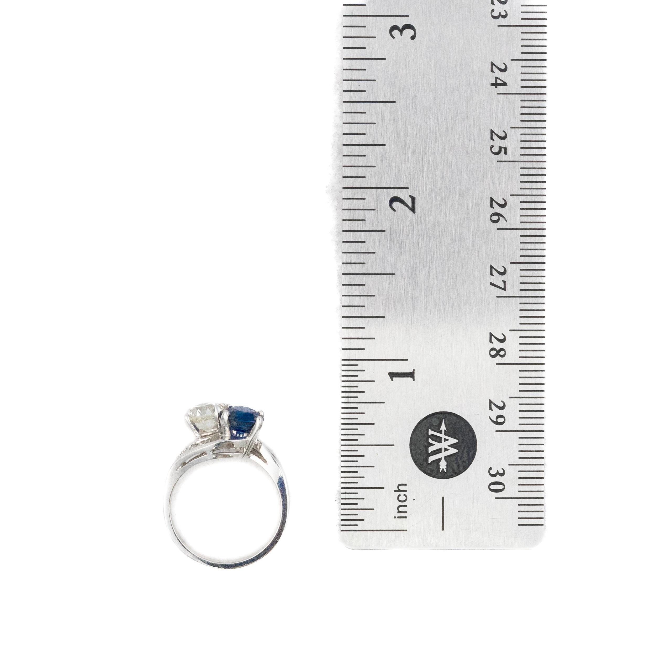 Bague baguette en saphir et diamant Bypass Excellent état - En vente à New York, NY