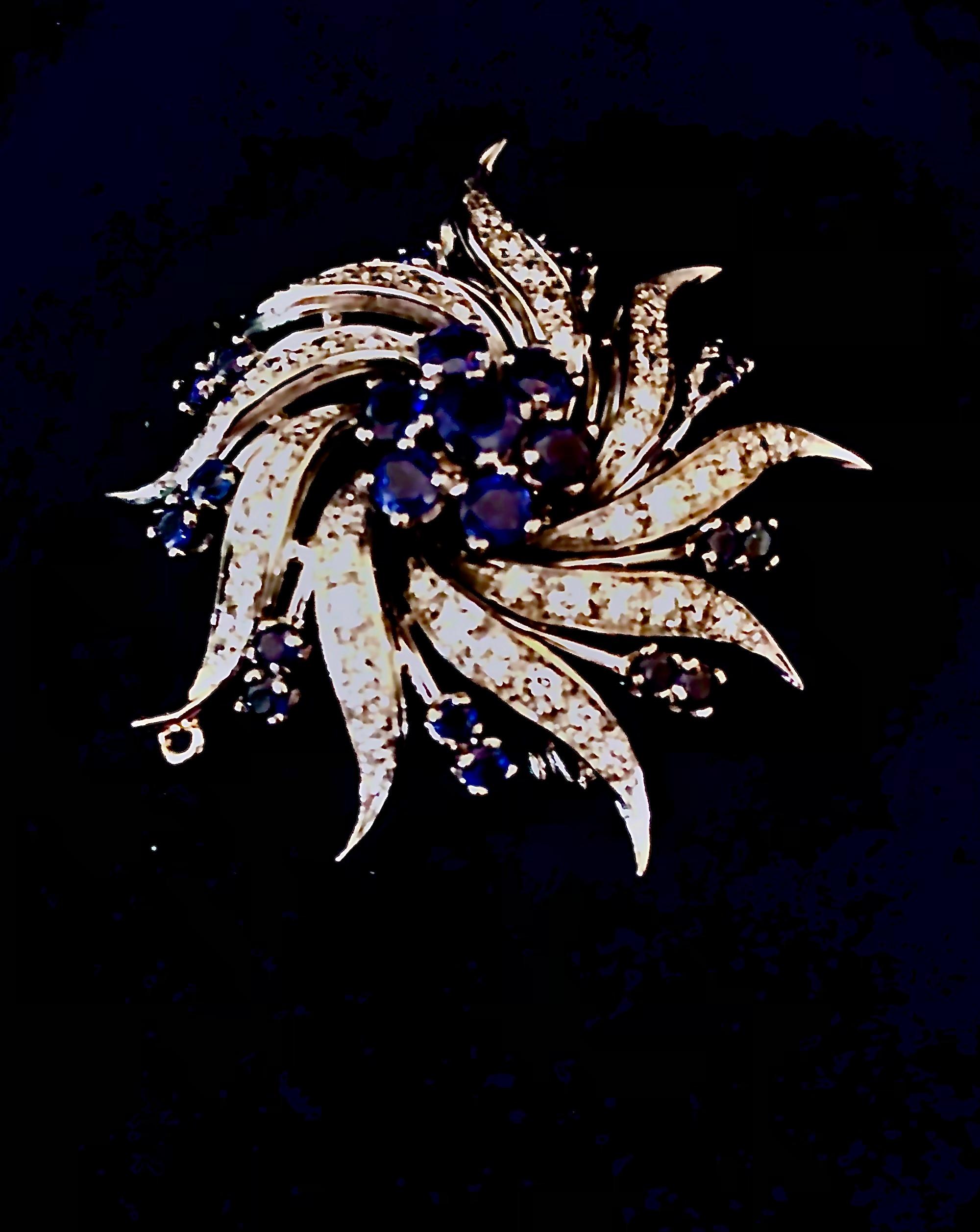 Post-War Sapphire and diamond Catherine wheel style brooch/ pendant For Sale