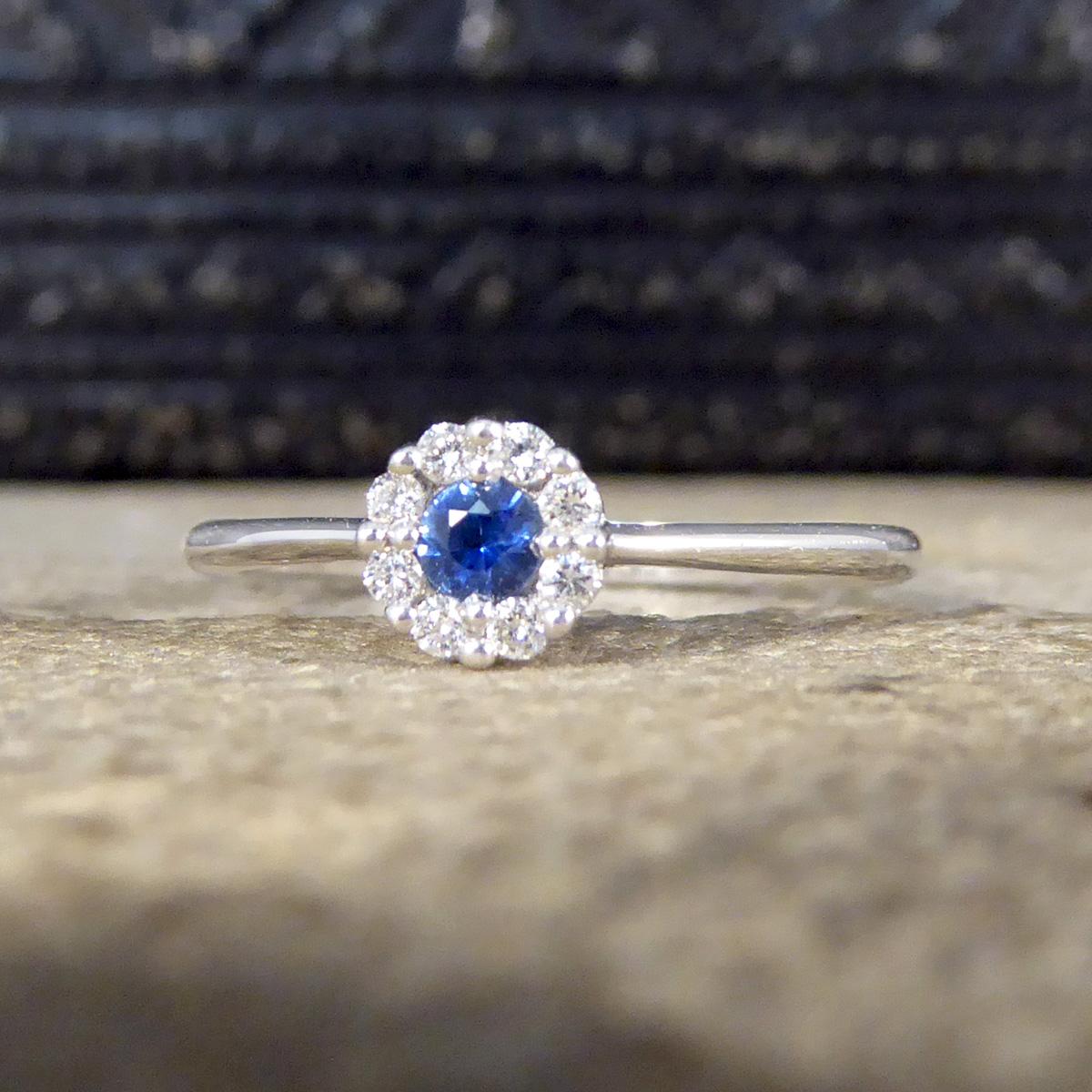 Sapphire and Diamond Circular Cluster Ring in 18 Carat White Gold In New Condition For Sale In Yorkshire, West Yorkshire