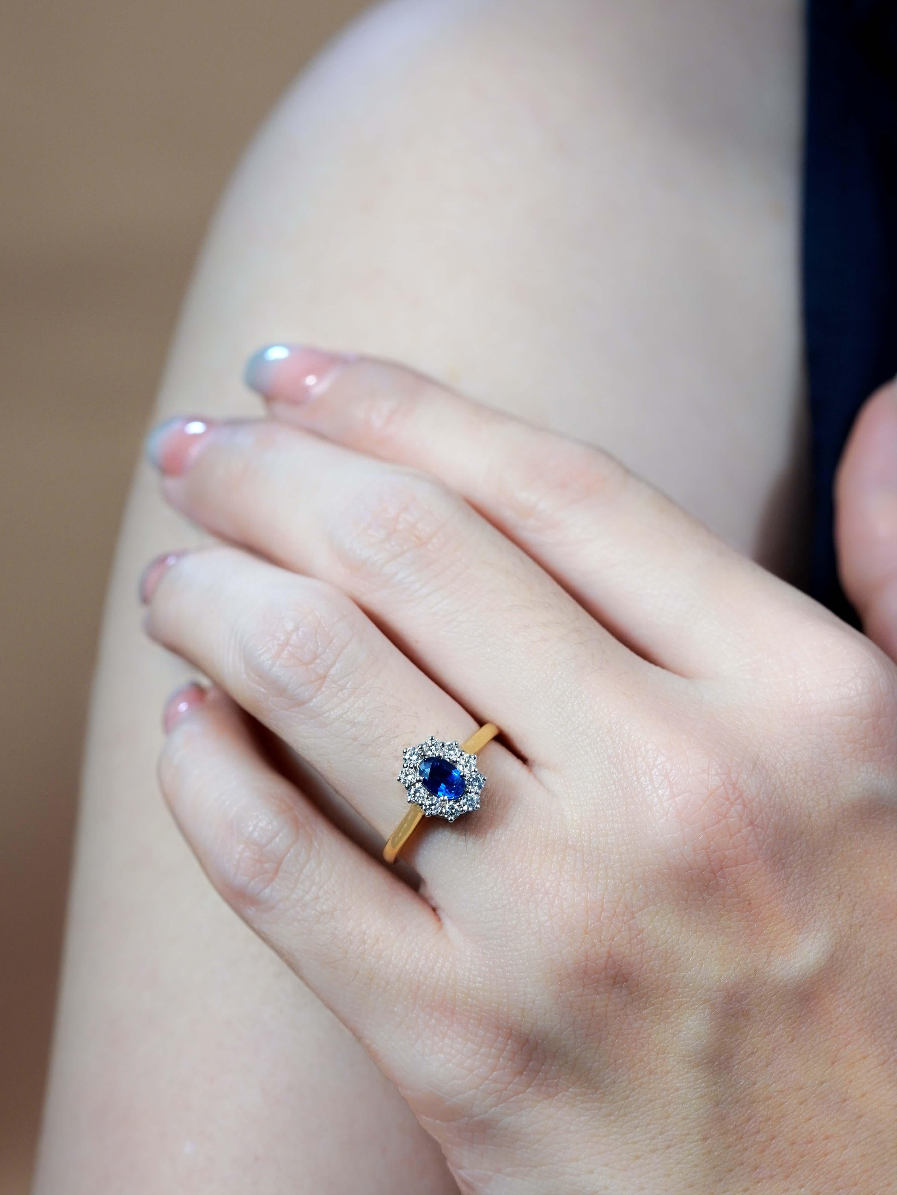 Anillo de compromiso de zafiro y diamante estilo clásico en oro amarillo de 18 quilates Art Decó en venta