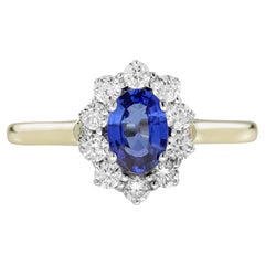 Bague de fiançailles saphir et diamant de style classique en or jaune 18K