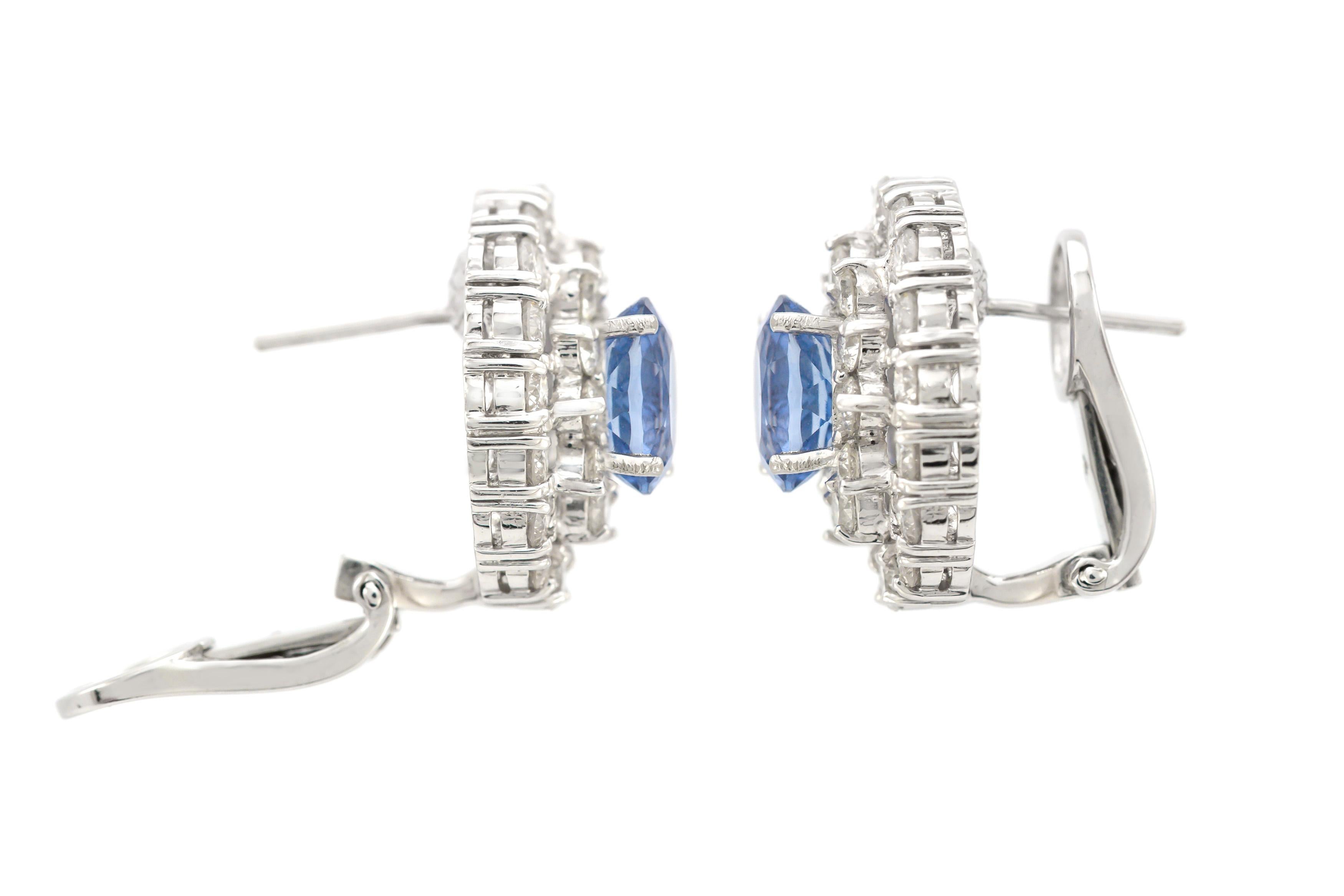 Sapphire and Diamond Clip-On Earrings In Good Condition For Sale In New York, NY