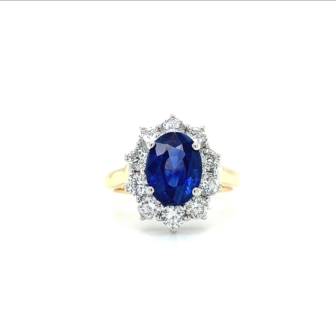 Art déco Bague de fiançailles à grappes de saphirs et de diamants en or jaune 18 carats en vente