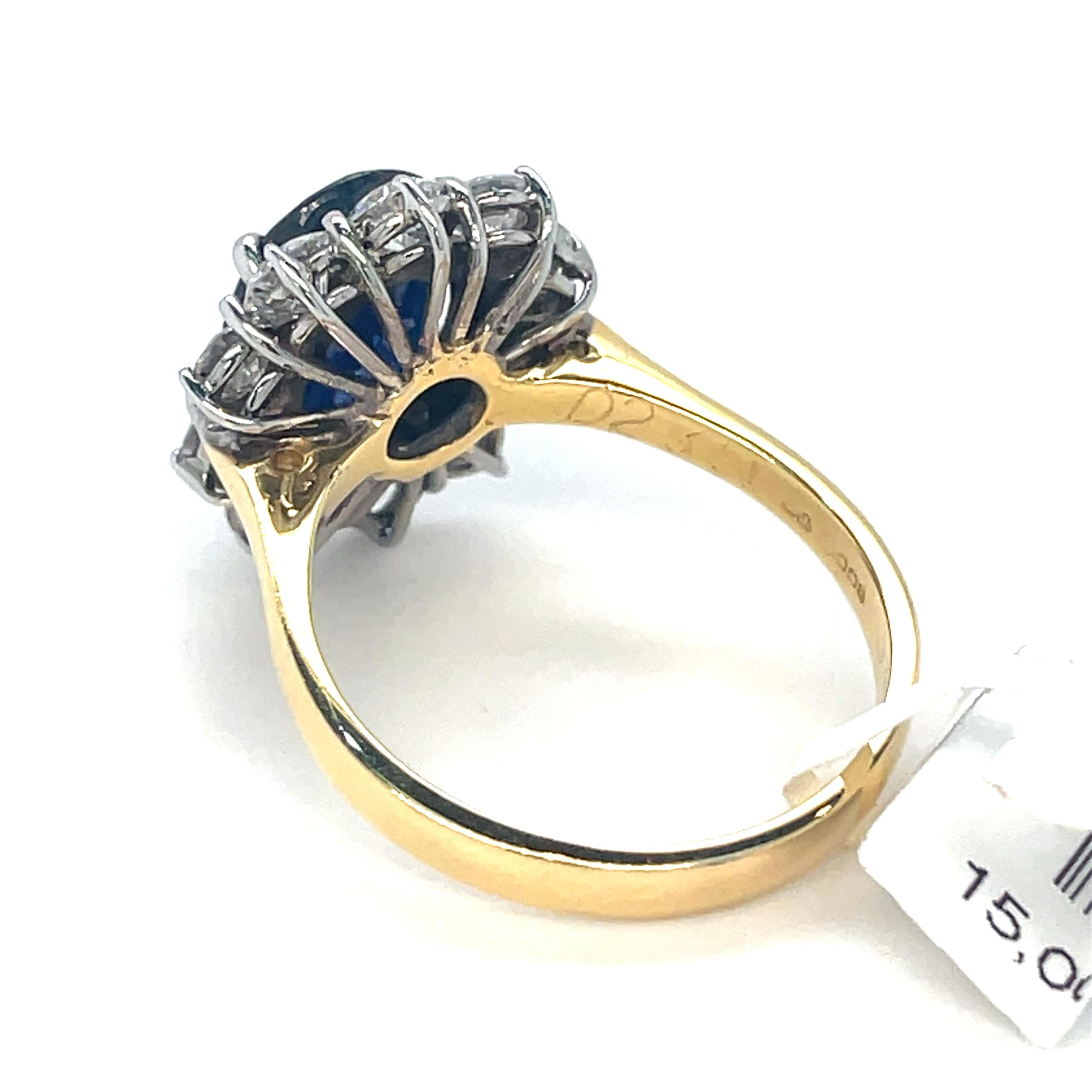 Sapphire And Diamond Cluster Ring 5 carat Sapphire & 2.35 Carat Diamonds For Sale 6