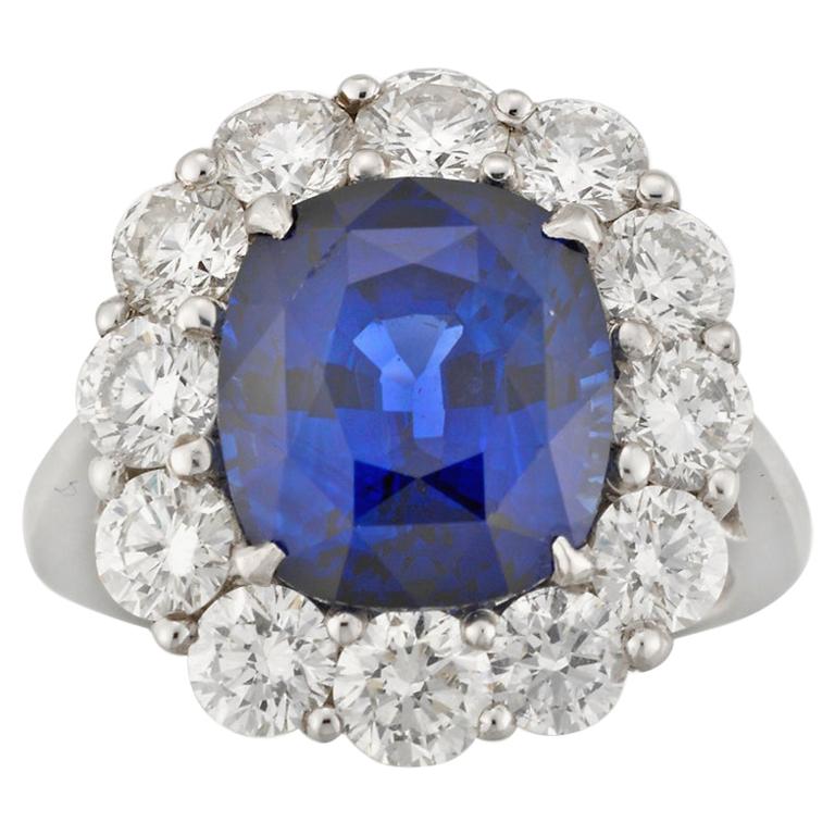 Sapphire and Diamond Cluster Ring For Sale