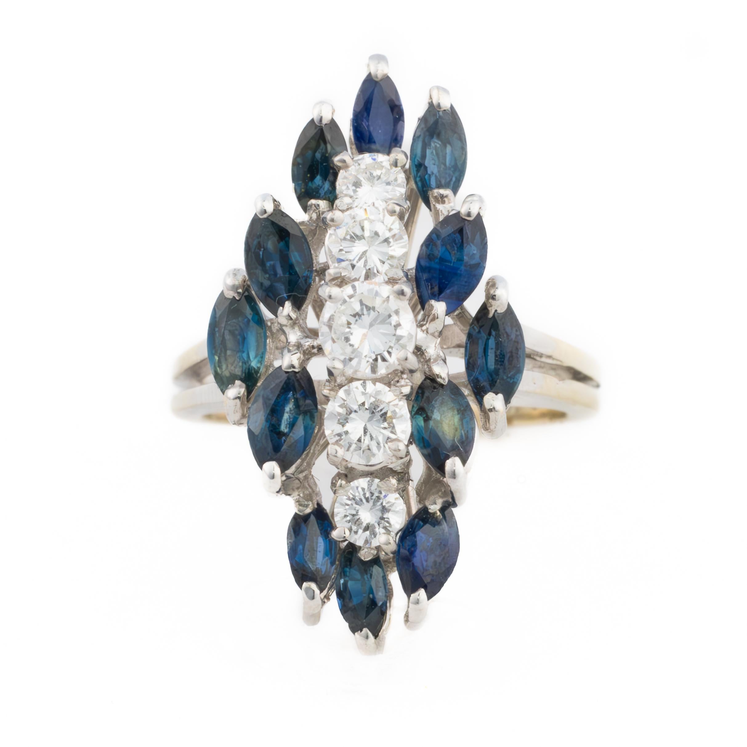 Cluster-Ring mit Saphiren und Diamanten