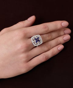 Cocktail en or massif 1,45 carat avec saphir et diamants  Bague