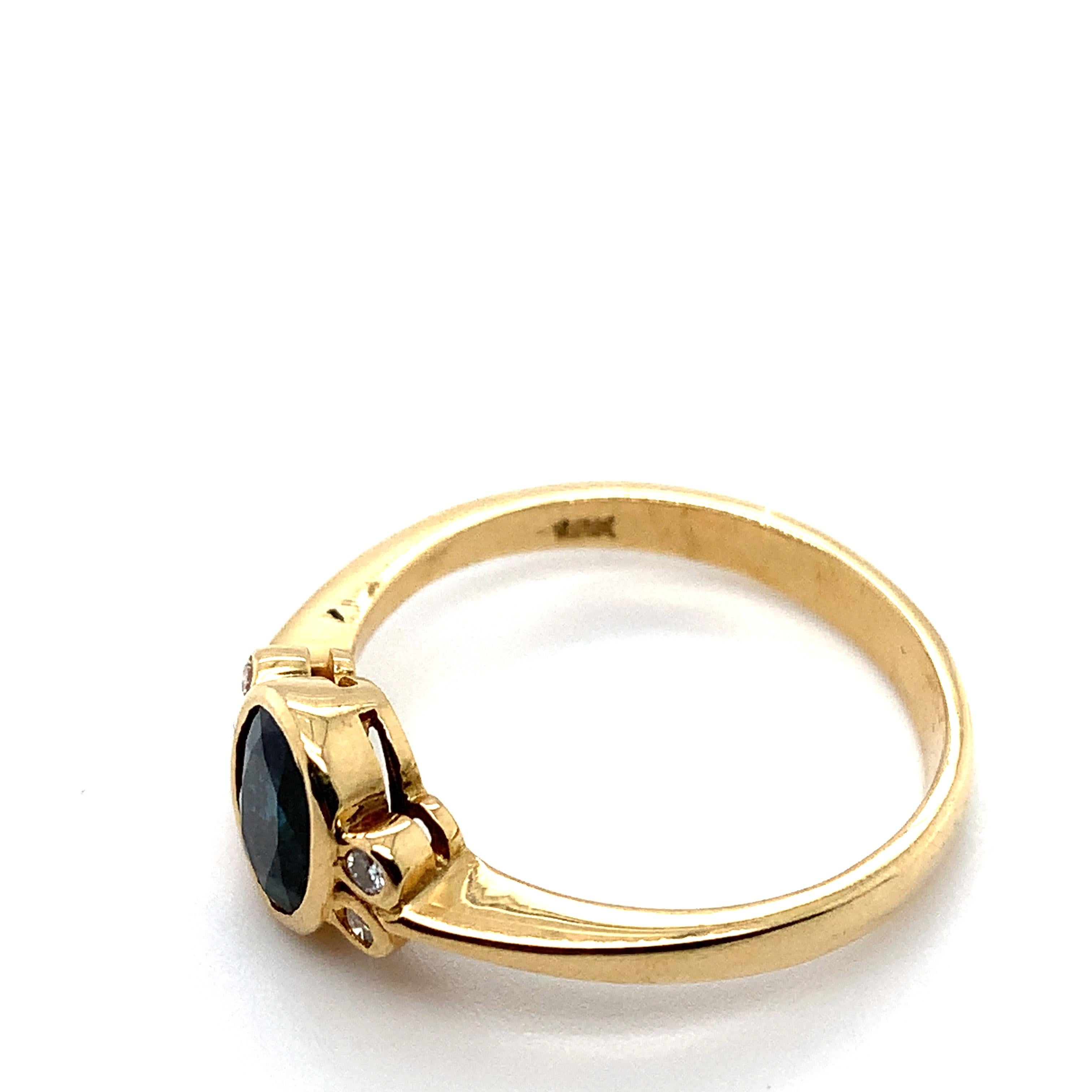 Sapphire and diamond cocktail fashion antique ring yellow gold For Sale 2