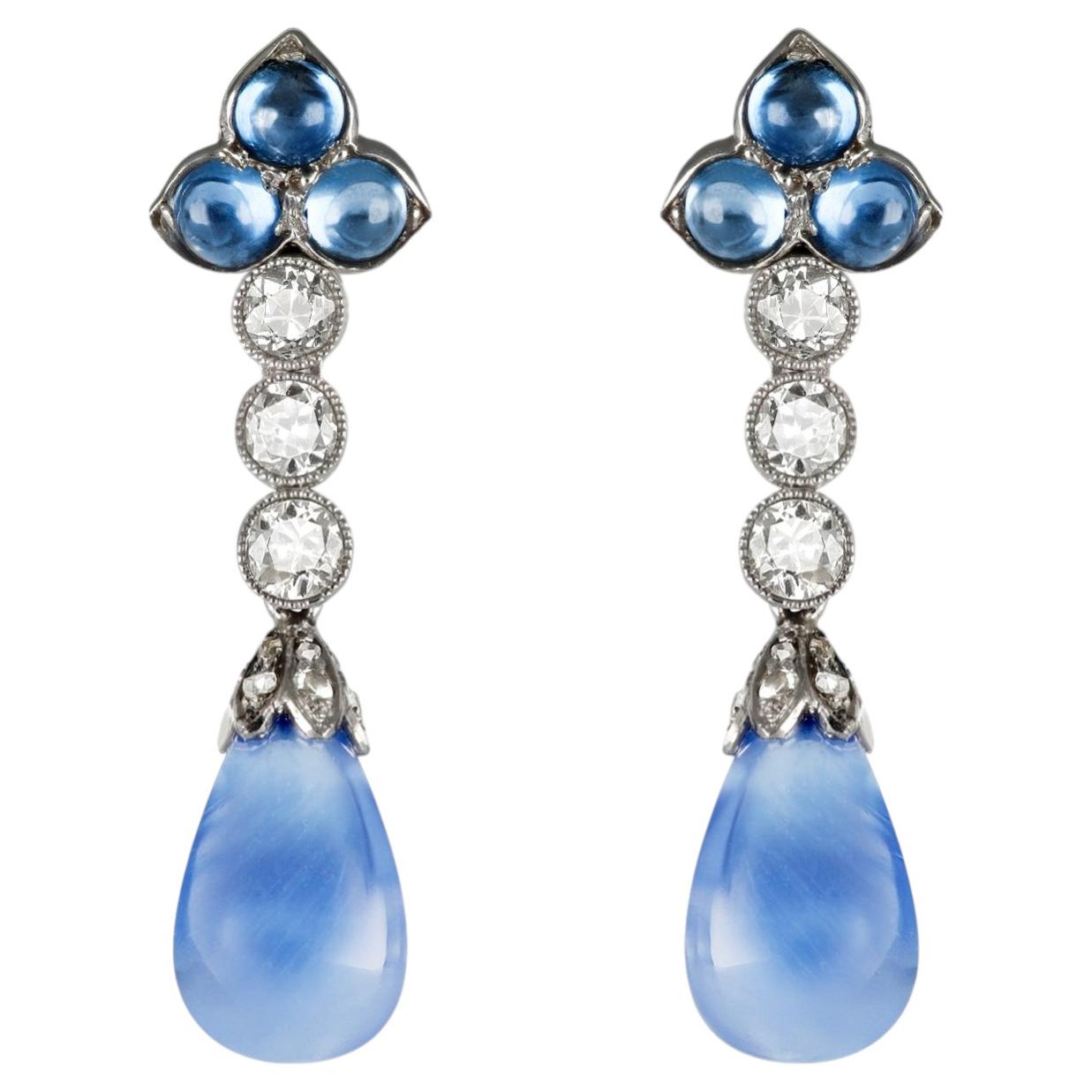 Tropfenohrringe mit Saphiren und Diamanten, um 1915.