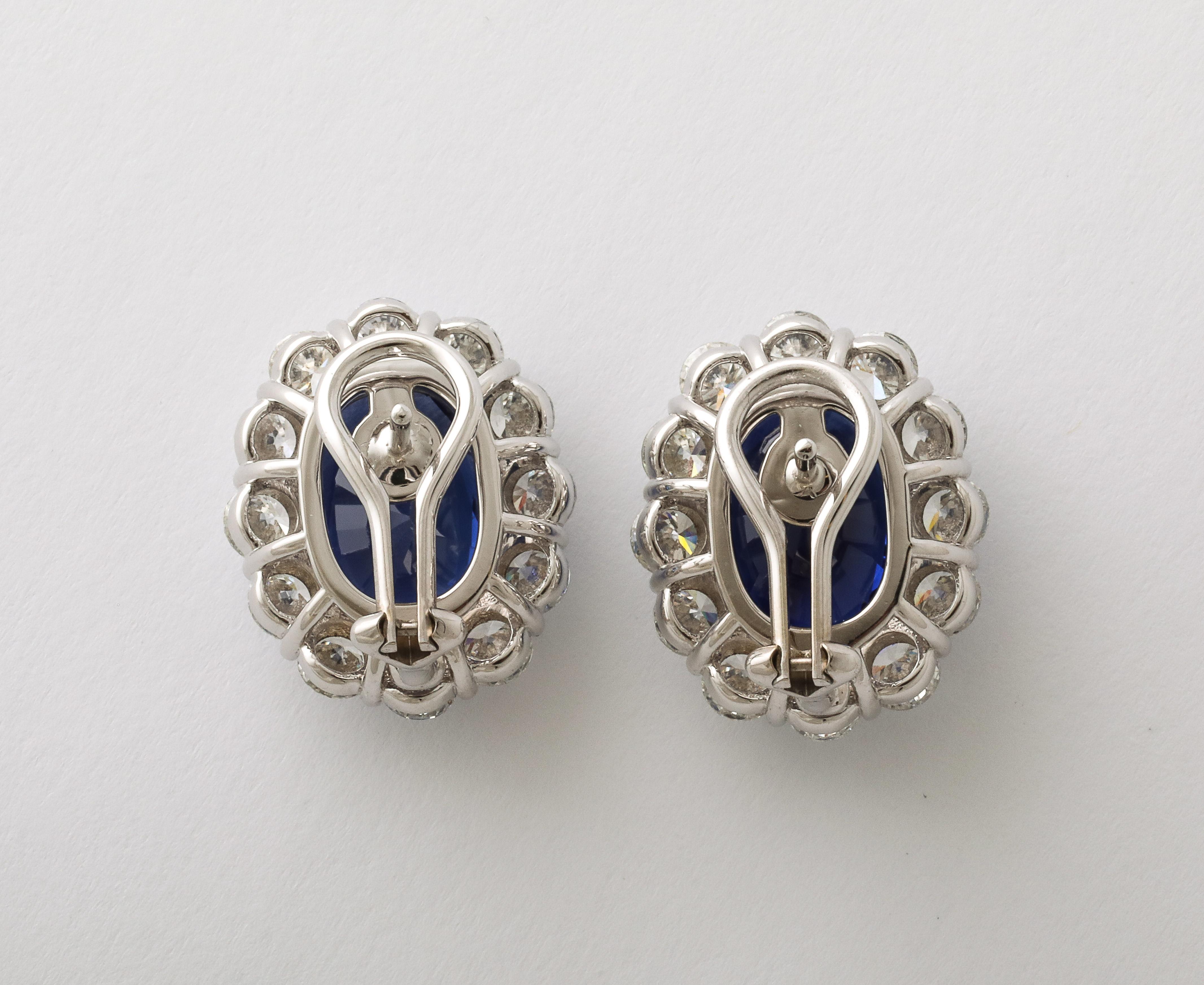 Boucles d'oreilles saphir et diamant Neuf - En vente à New York, NY