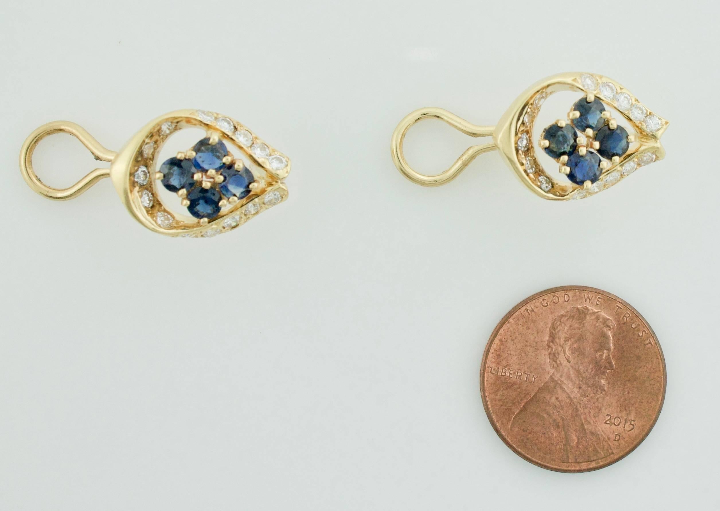 Women's or Men's Sapphire and Diamond Earrings in Yellow Gold For Sale