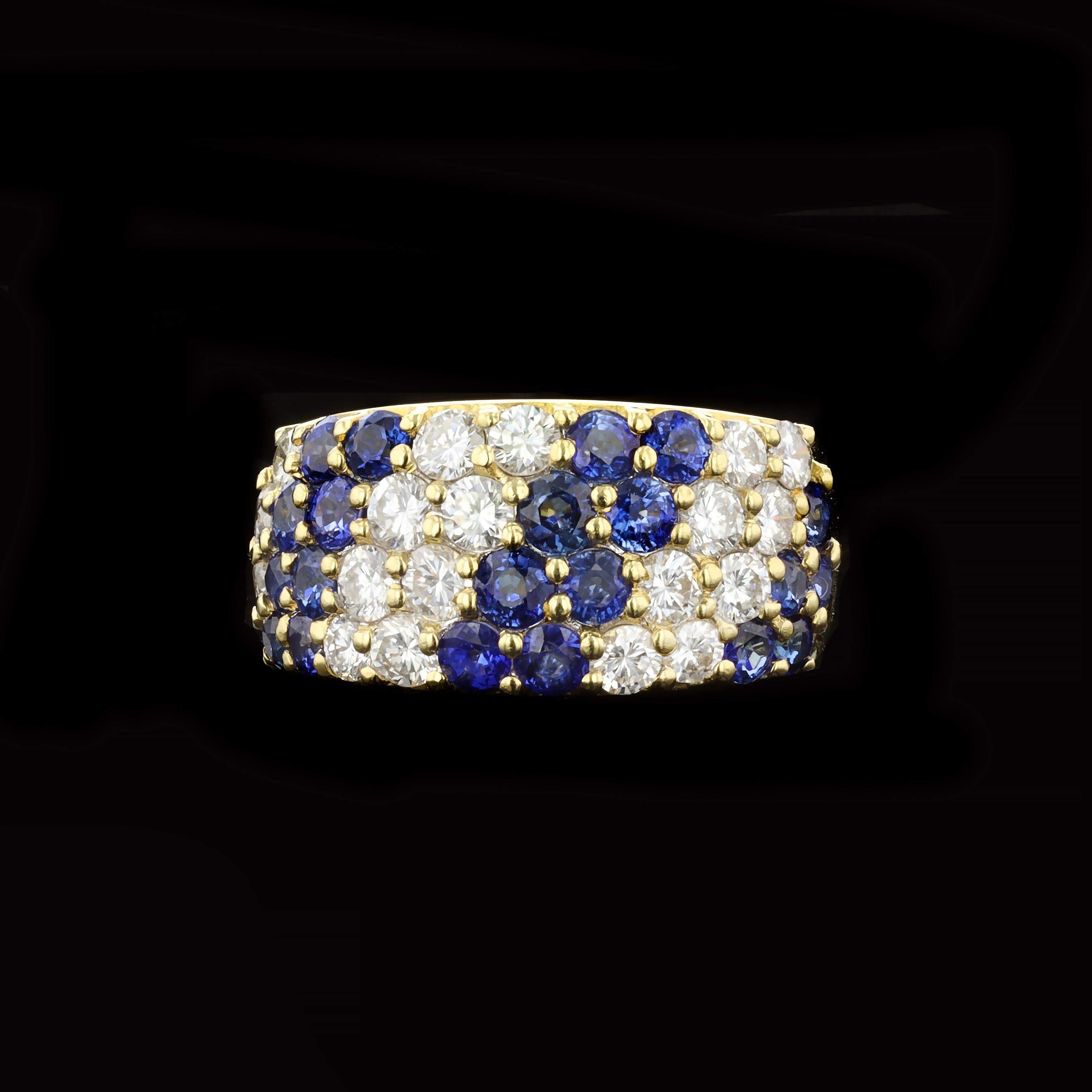 Round Cut Sapphire and Diamond Estate Ring For Sale