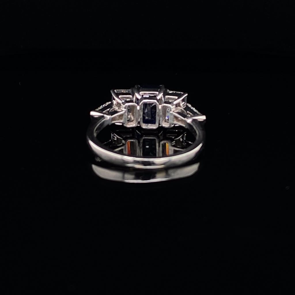Women's or Men's Sapphire and Diamond Five-Stone 18 Karat White Gold Five-Stone Engagement Ring For Sale