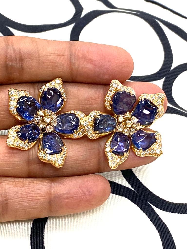 Goshwara Sapphire and Diamond Flower Earrings For Sale 1