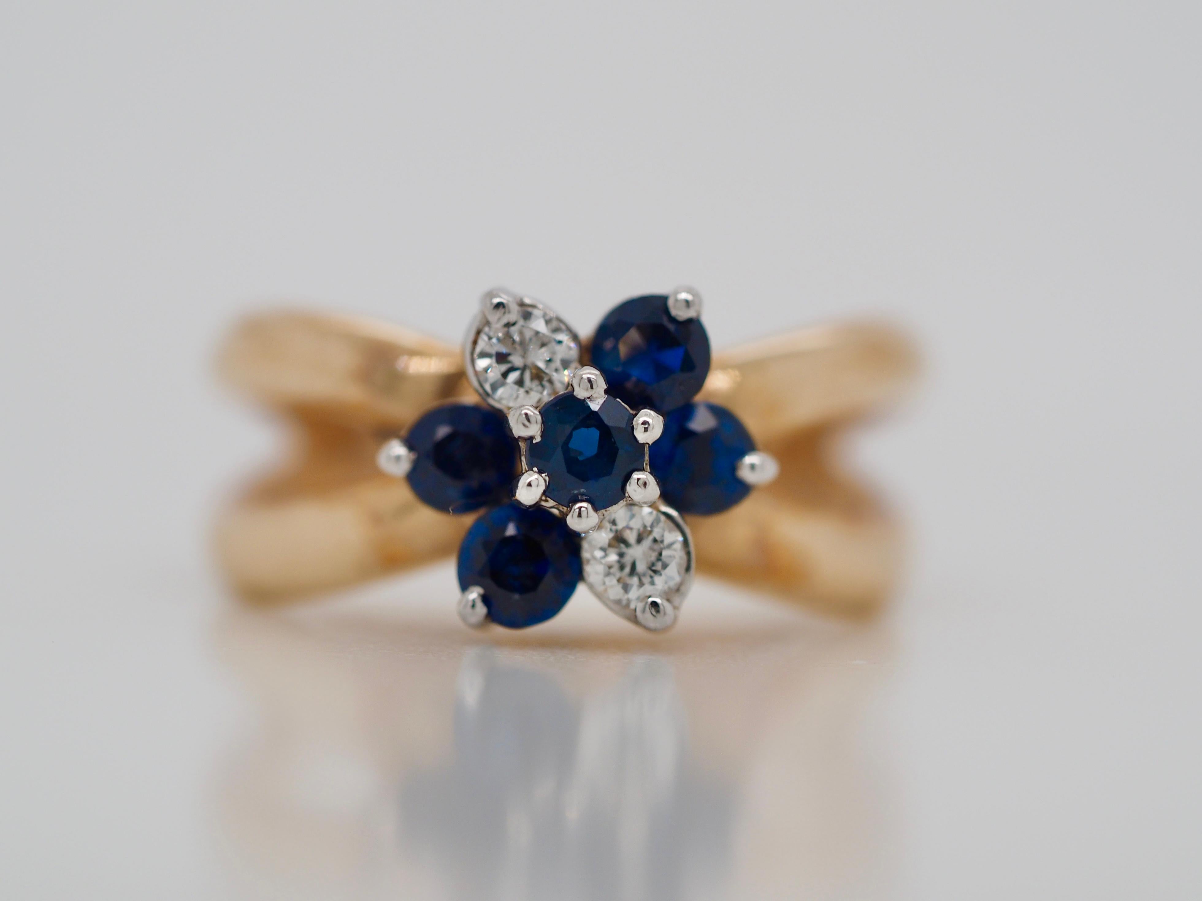 Sapphire and Diamond Flower Halo Crossover Retro Ring in 14 Karat Yellow Gold In Excellent Condition For Sale In Addison, TX