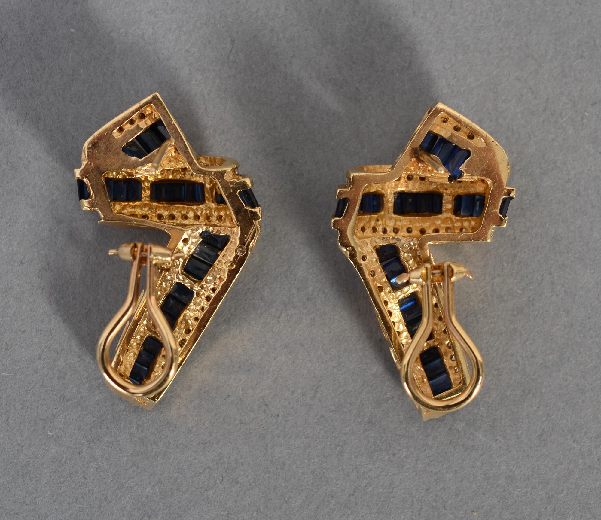 Sapphire and Diamond Gold Ribbon Earrings In Excellent Condition In Darnestown, MD