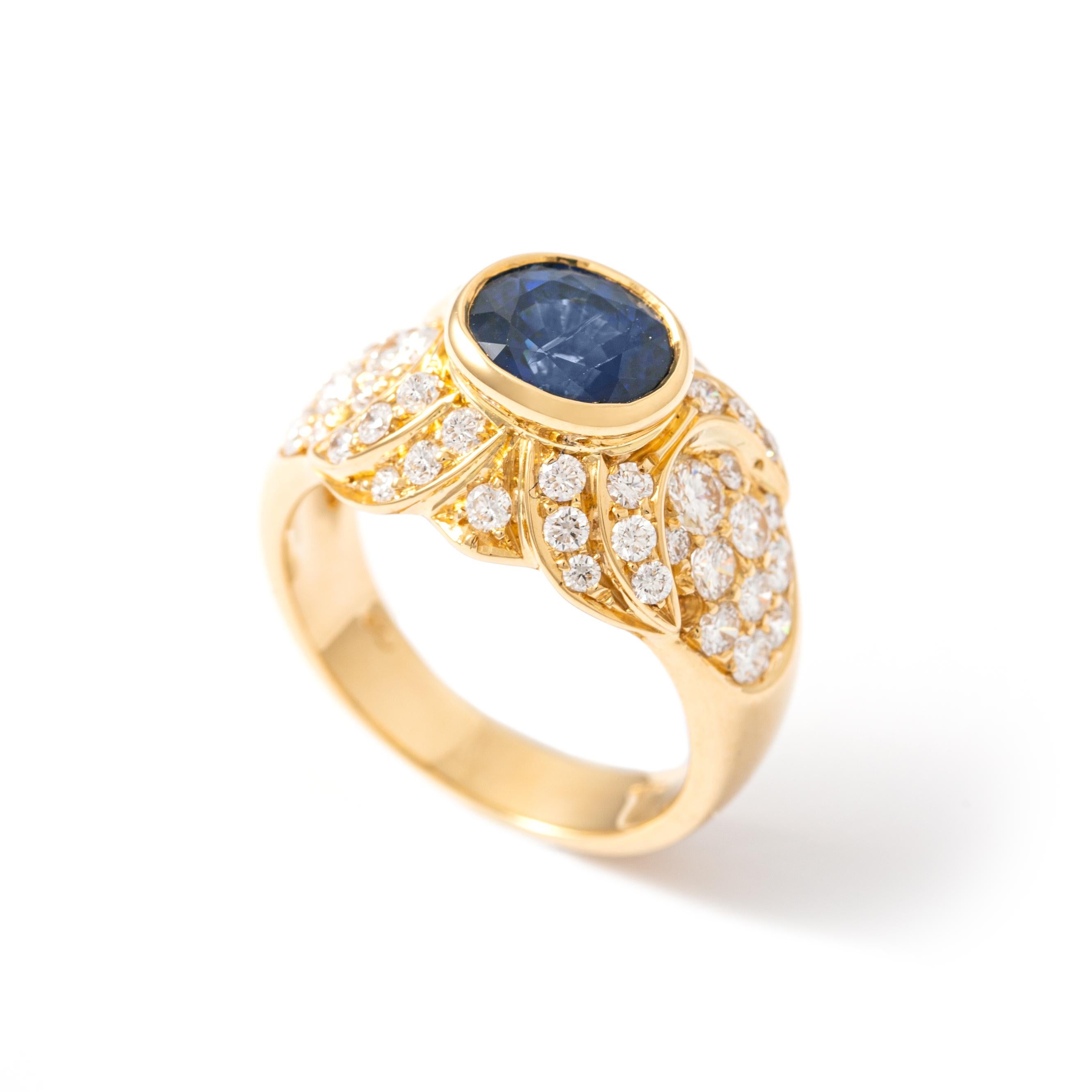 Women's Sapphire and Diamond Gold Ring For Sale