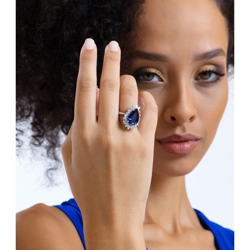 Round Cut Sapphire And Diamond Halo 8.14ct Ring For Sale